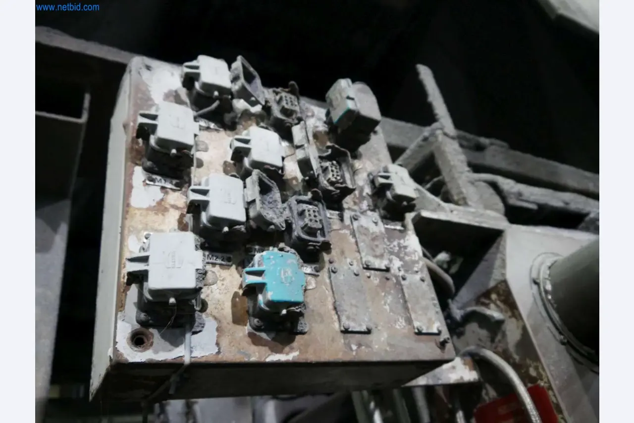 Machines & systems for light metal die casting (powertrain & structural parts)-7