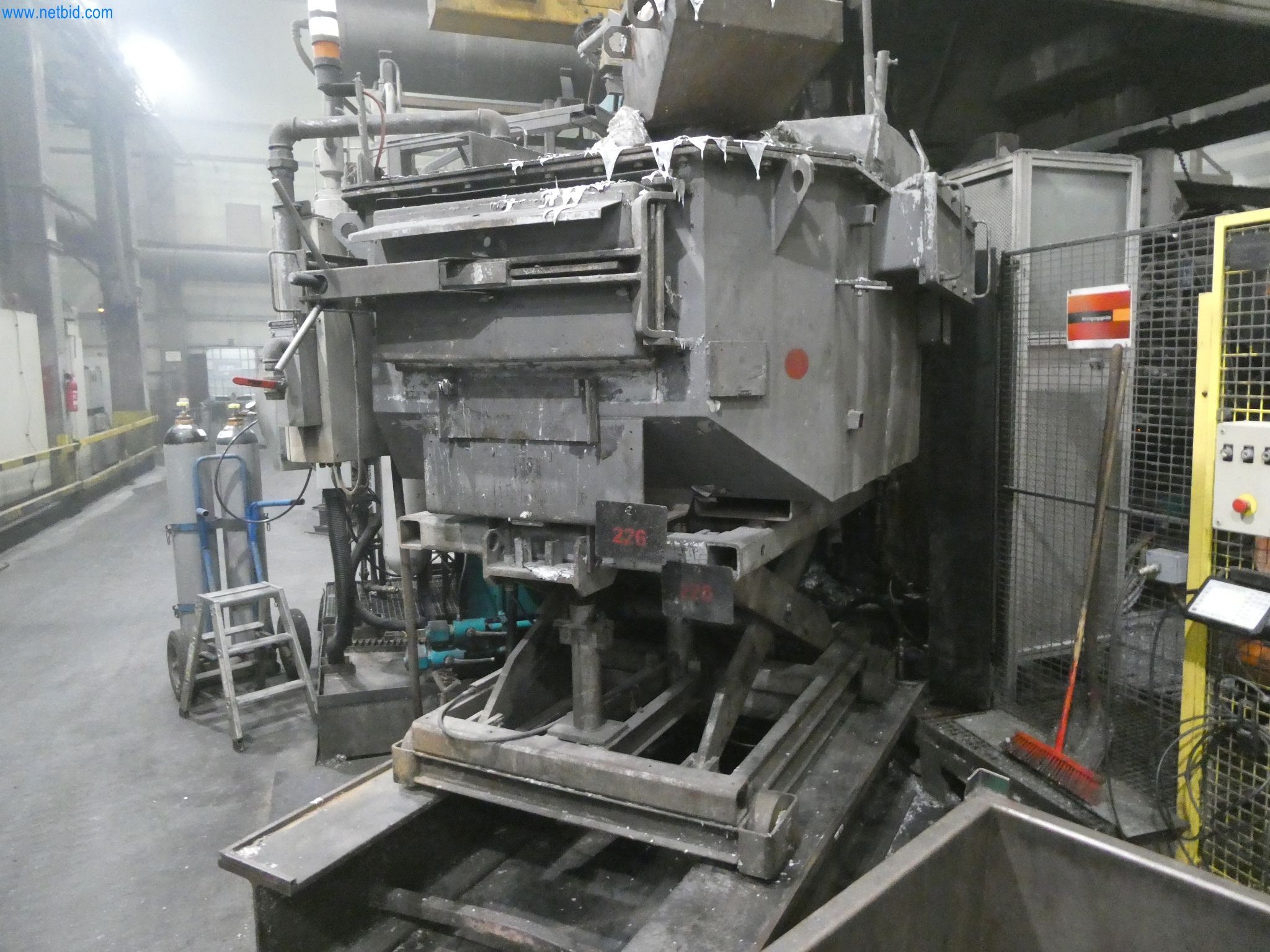 Machines & systems for light metal die casting (powertrain & structural parts)-18