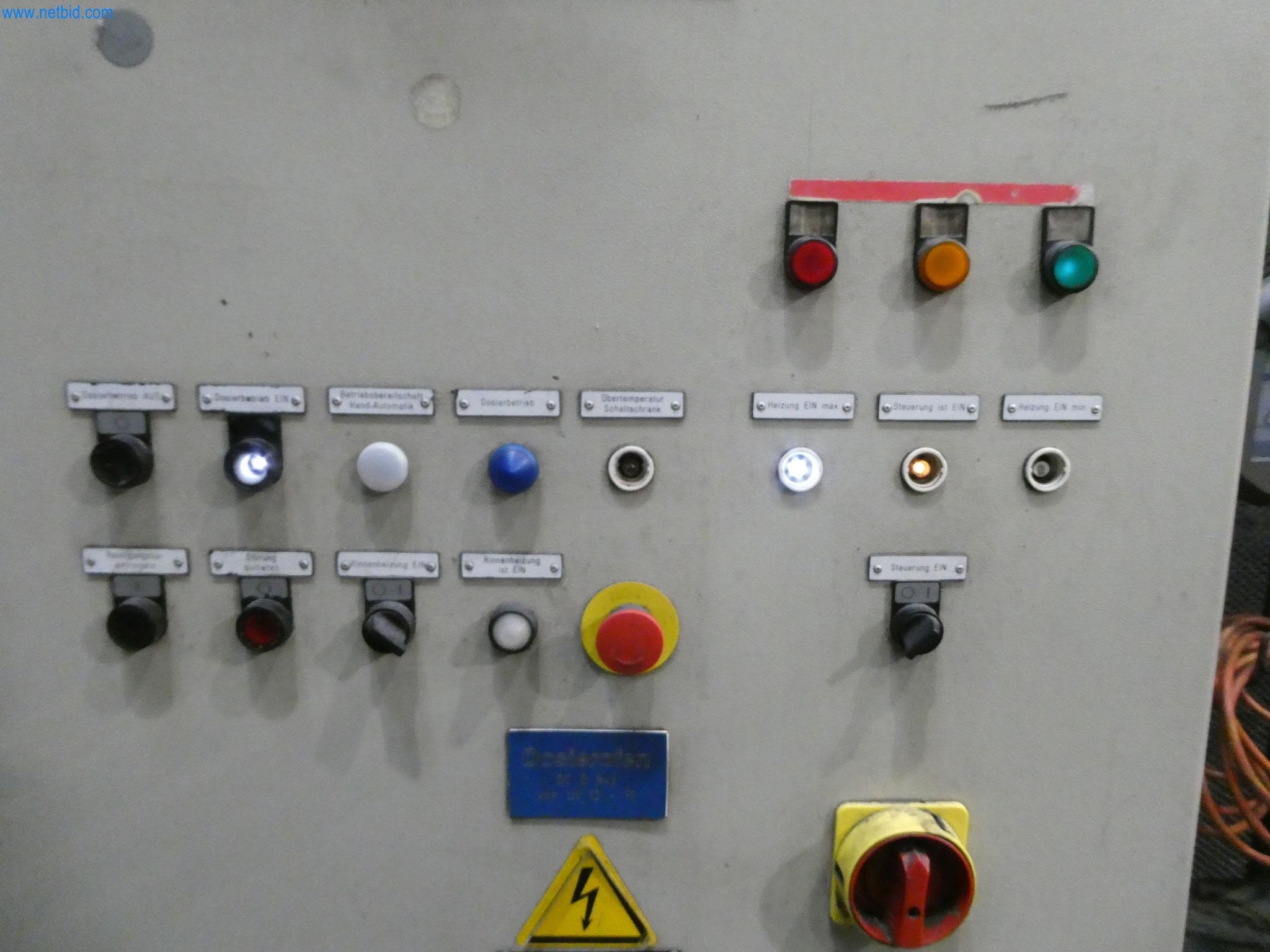 Machines & systems for light metal die casting (powertrain & structural parts)-8