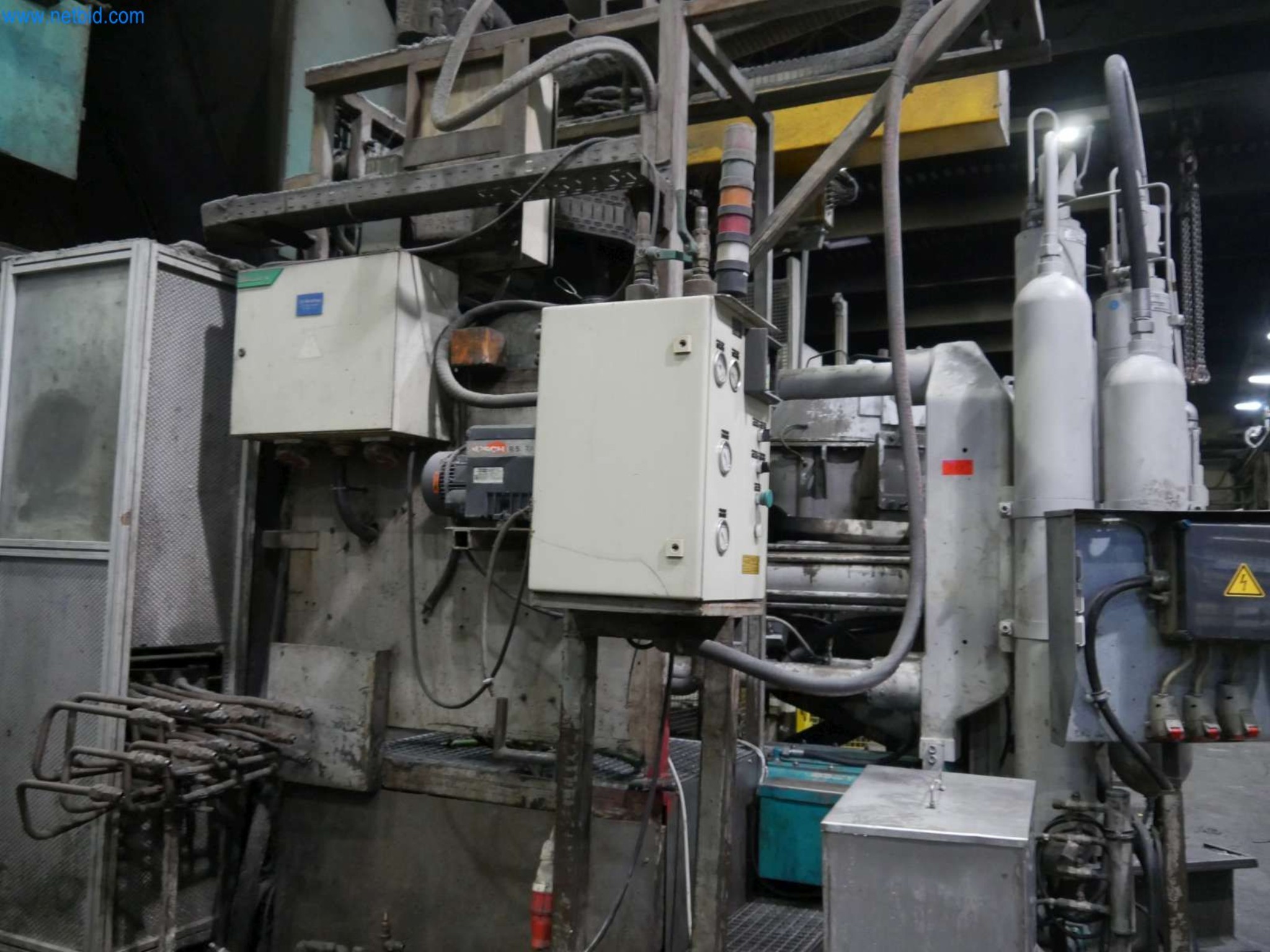 Machines & systems for light metal die casting (powertrain & structural parts)-10