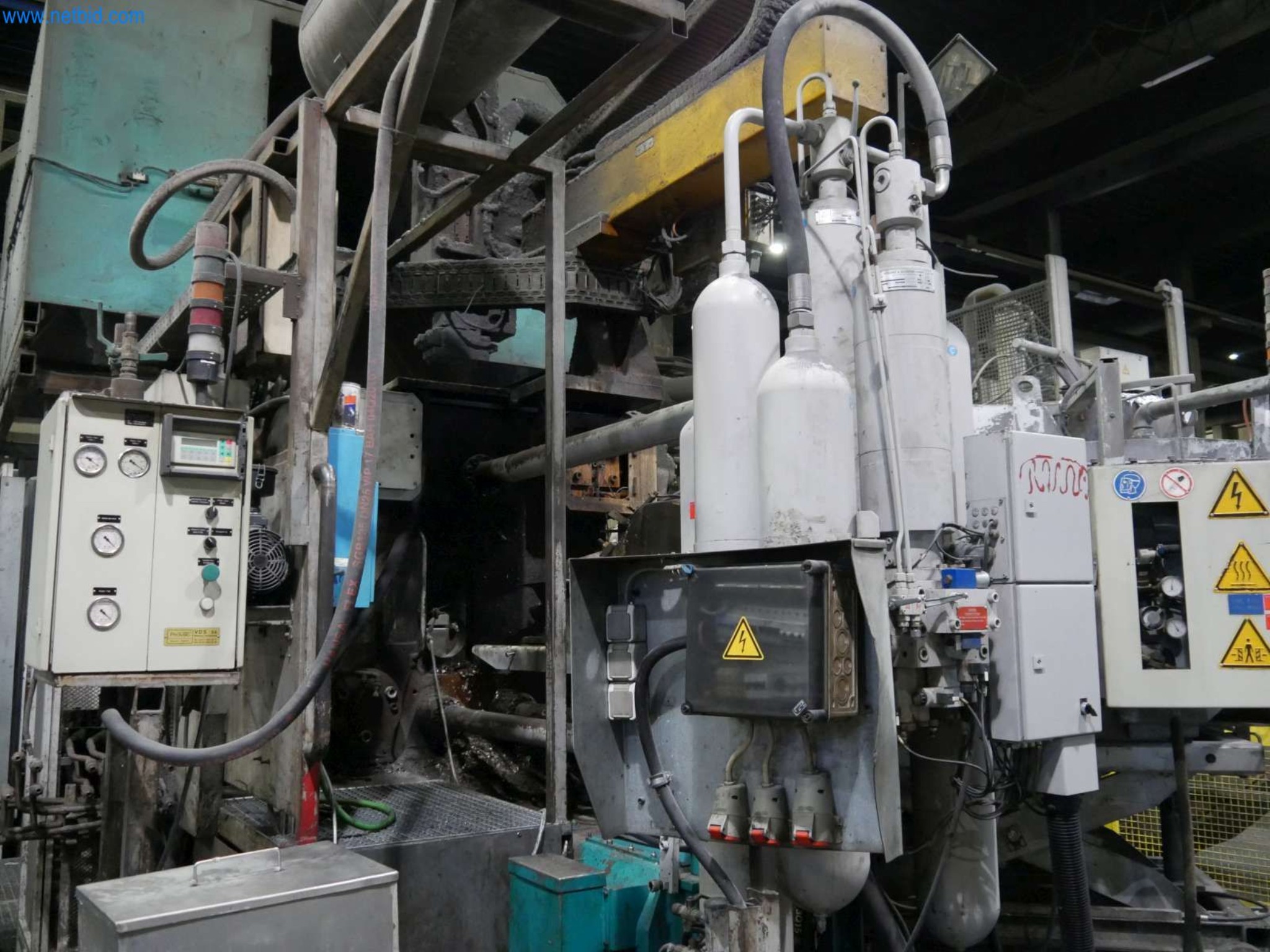 Machines & systems for light metal die casting (powertrain & structural parts)-11