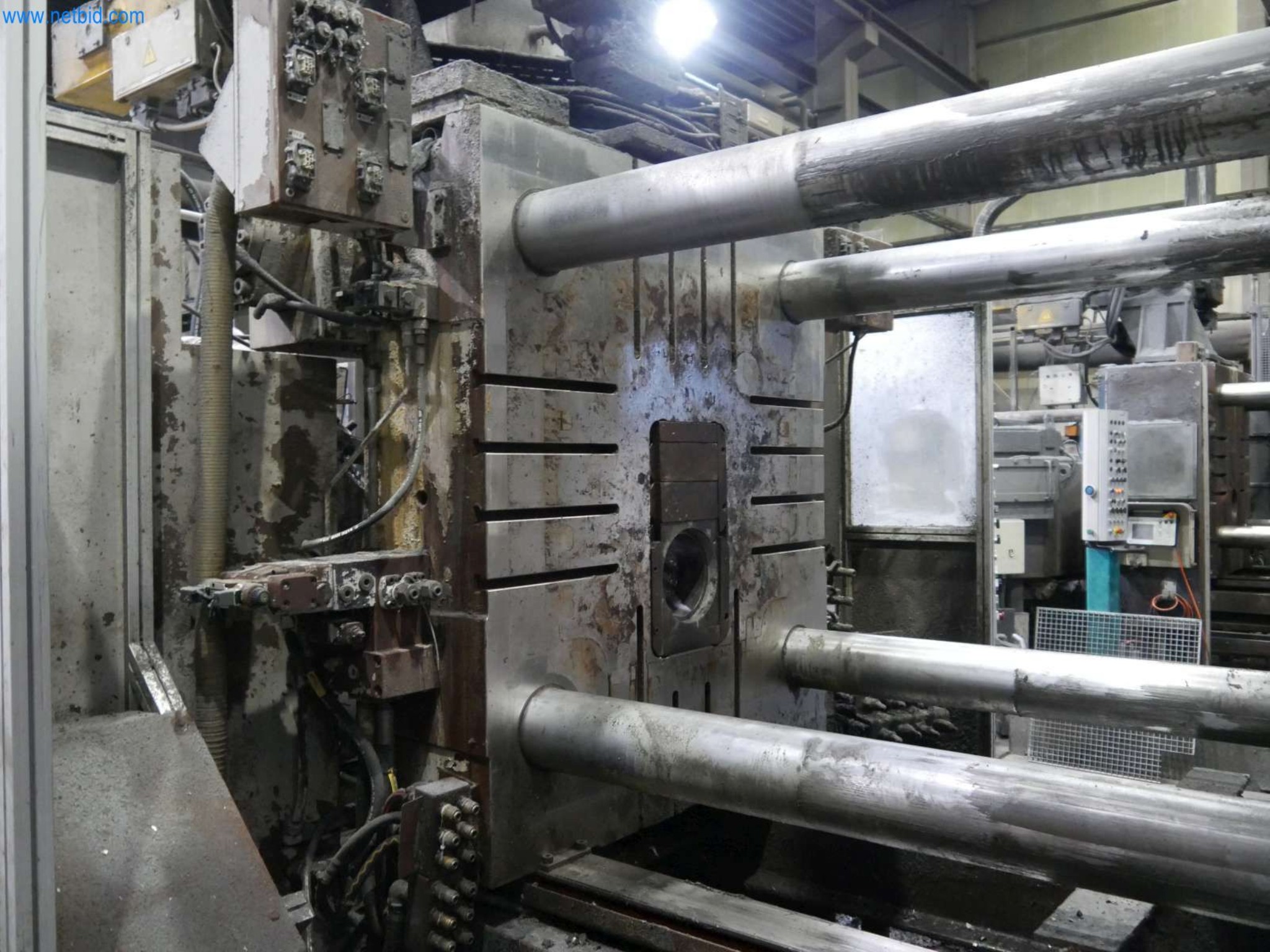 Machines & systems for light metal die casting (powertrain & structural parts)-15