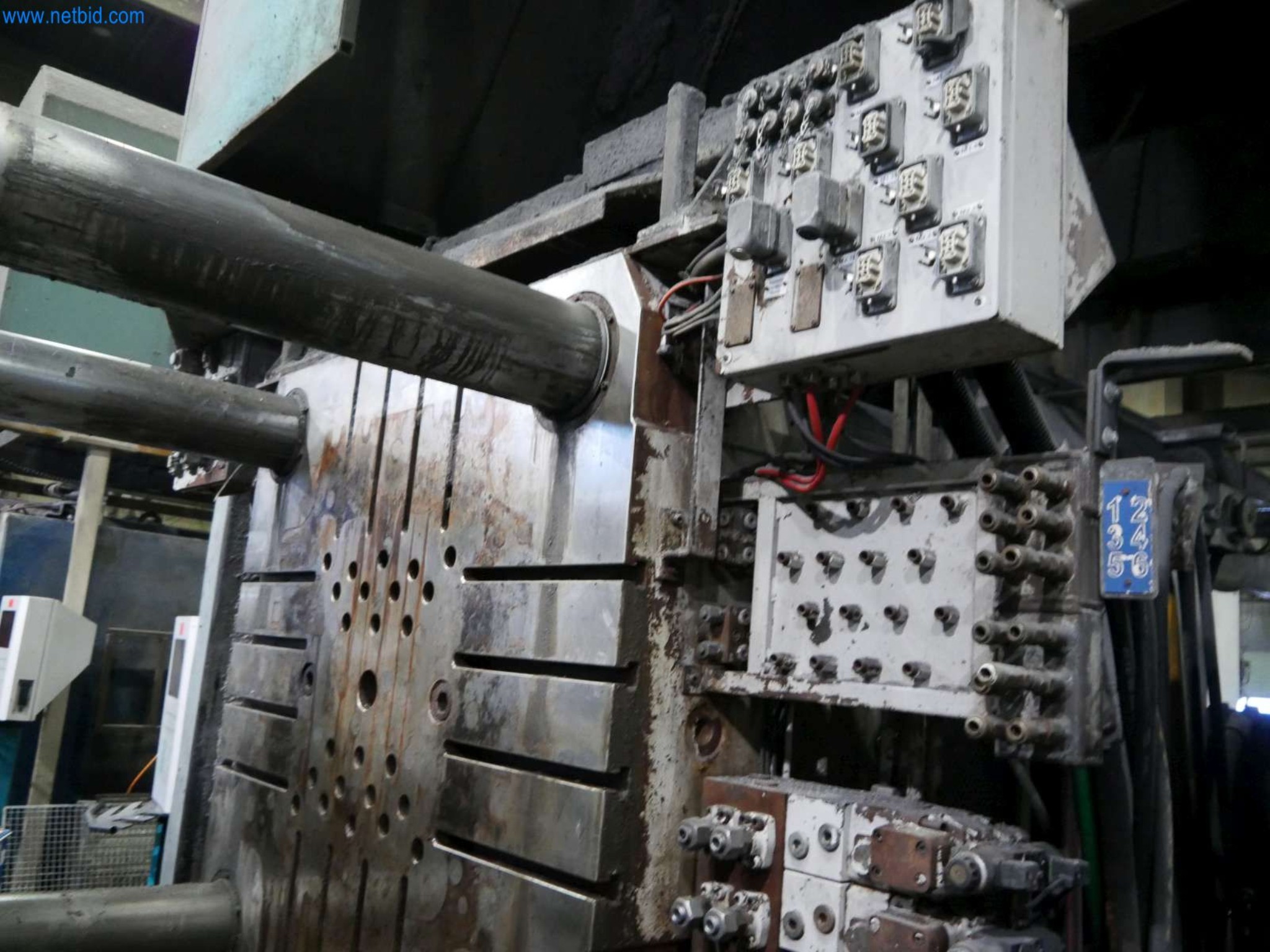Machines & systems for light metal die casting (powertrain & structural parts)-16