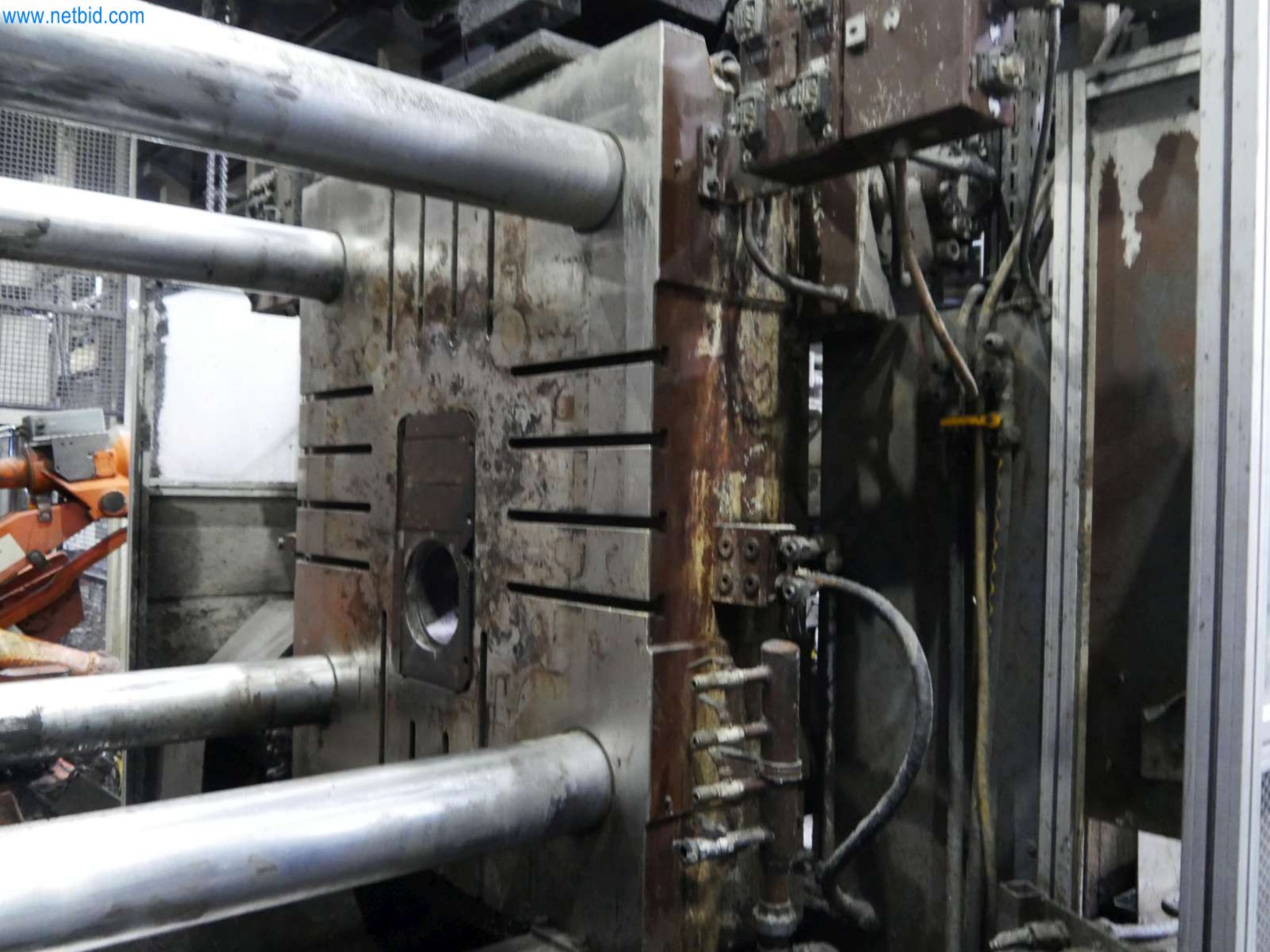 Machines & systems for light metal die casting (powertrain & structural parts)-3