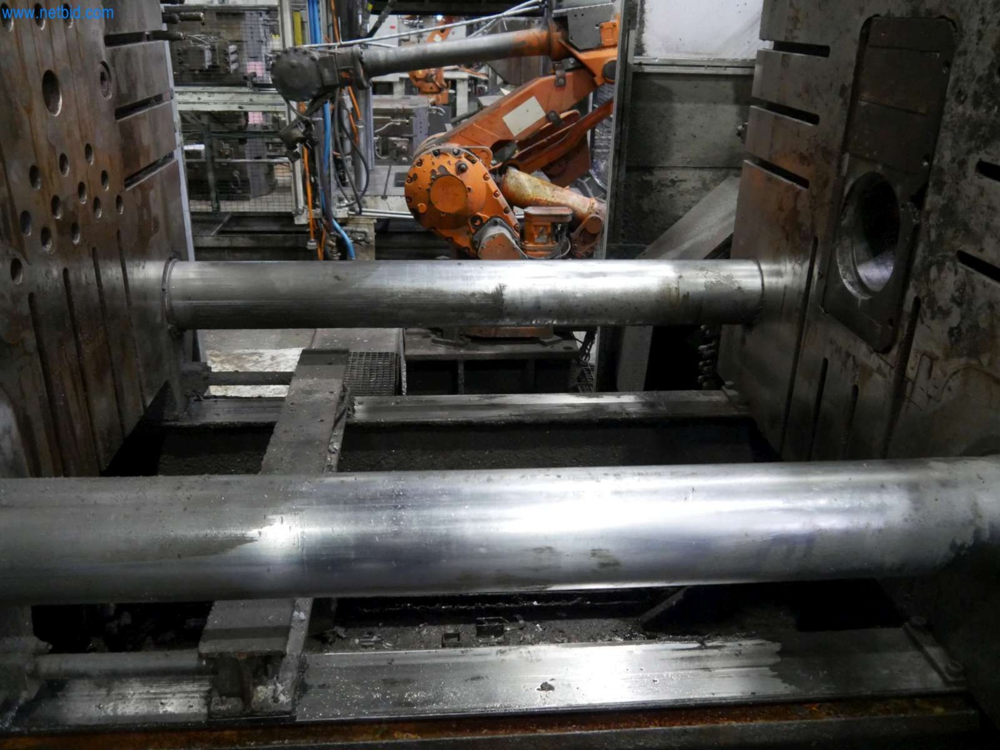 Machines & systems for light metal die casting (powertrain & structural parts)-5