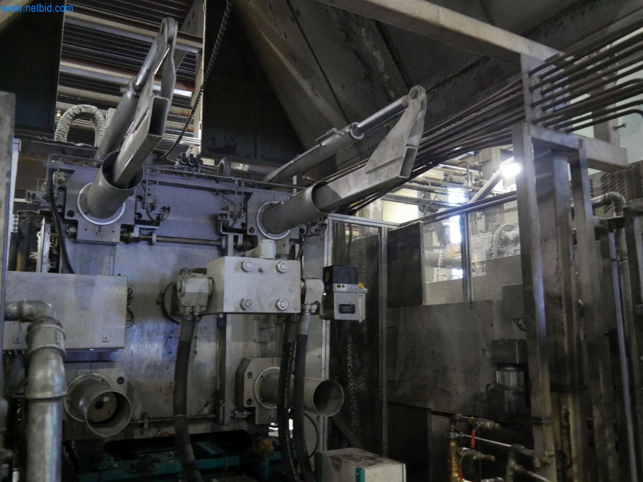 Machines & systems for light metal die casting (powertrain & structural parts)-9