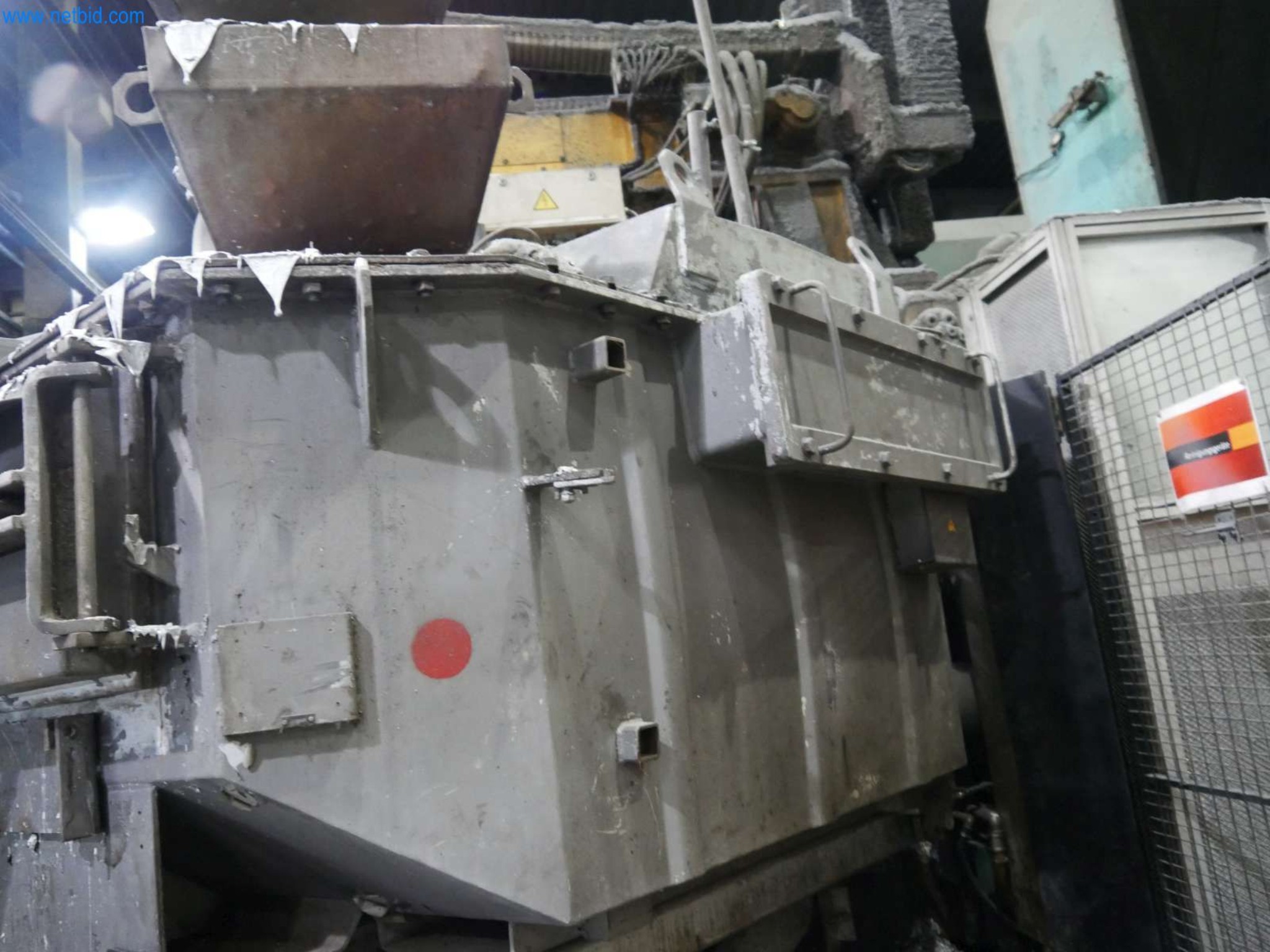 Machines & systems for light metal die casting (powertrain & structural parts)-4