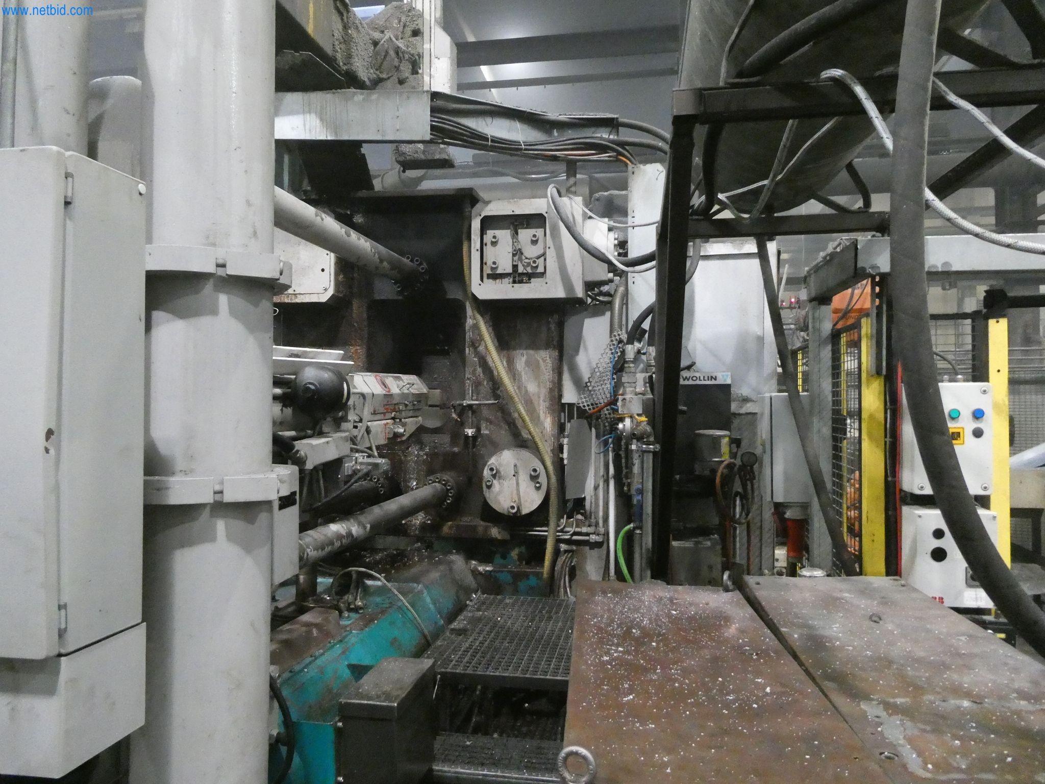 Machines & systems for light metal die casting (powertrain & structural parts)-10