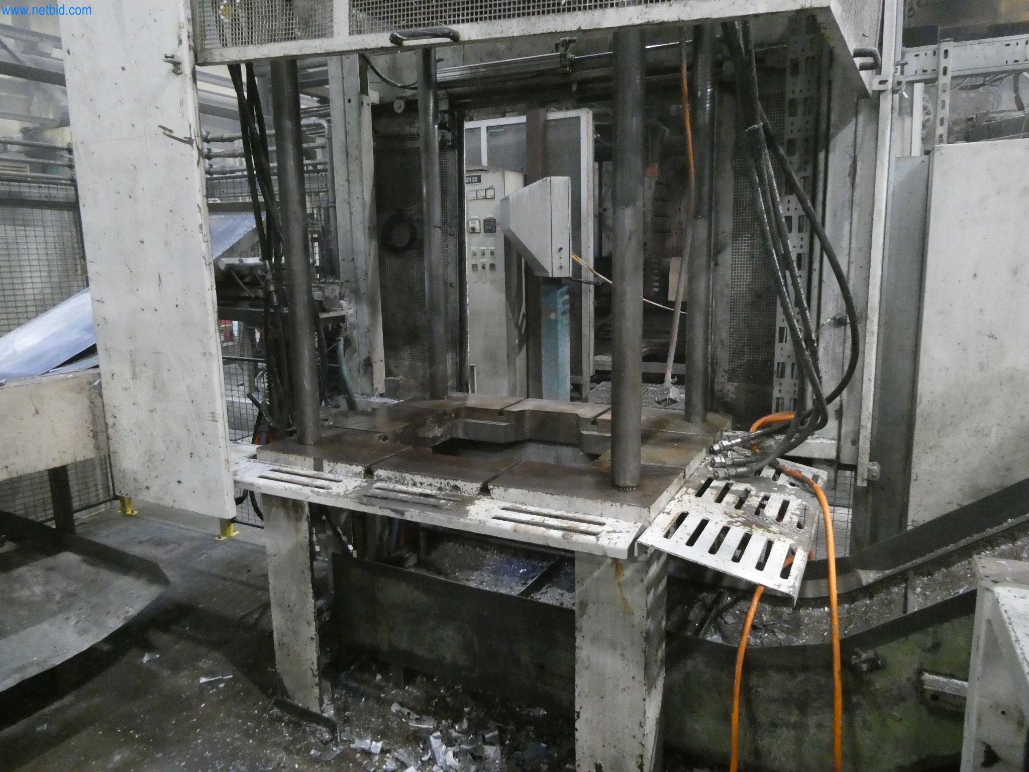 Machines & systems for light metal die casting (powertrain & structural parts)-17