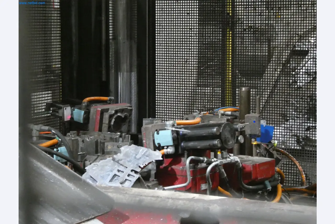 Machines & systems for light metal die casting (powertrain & structural parts)-32