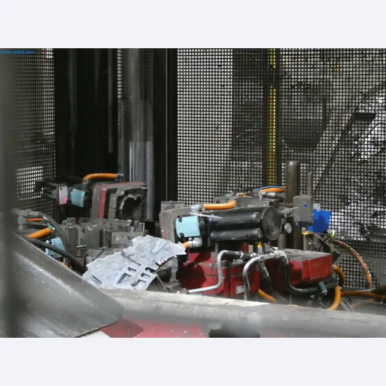 Machines & systems for light metal die casting (powertrain & structural parts)-32