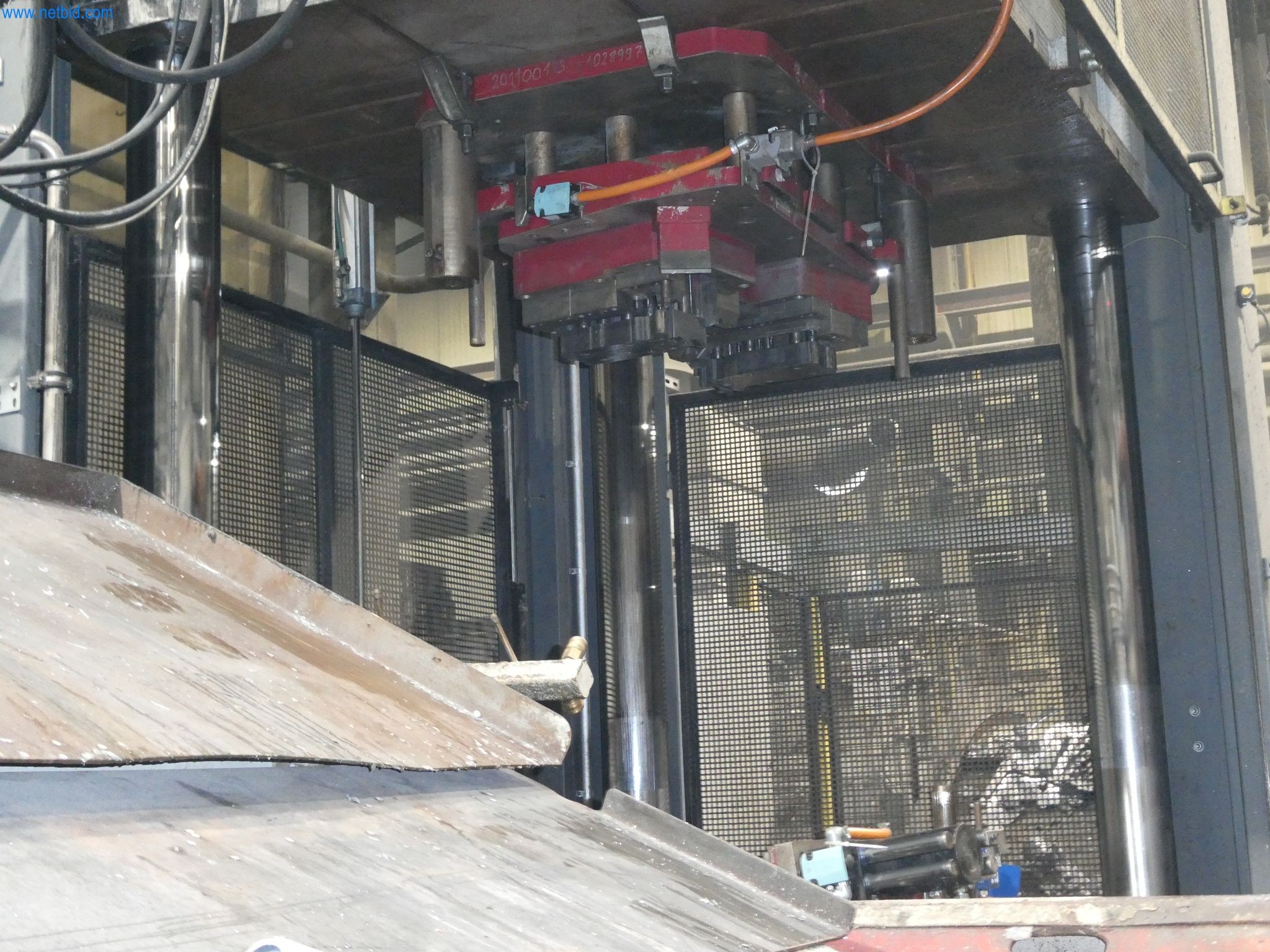 Machines & systems for light metal die casting (powertrain & structural parts)-33