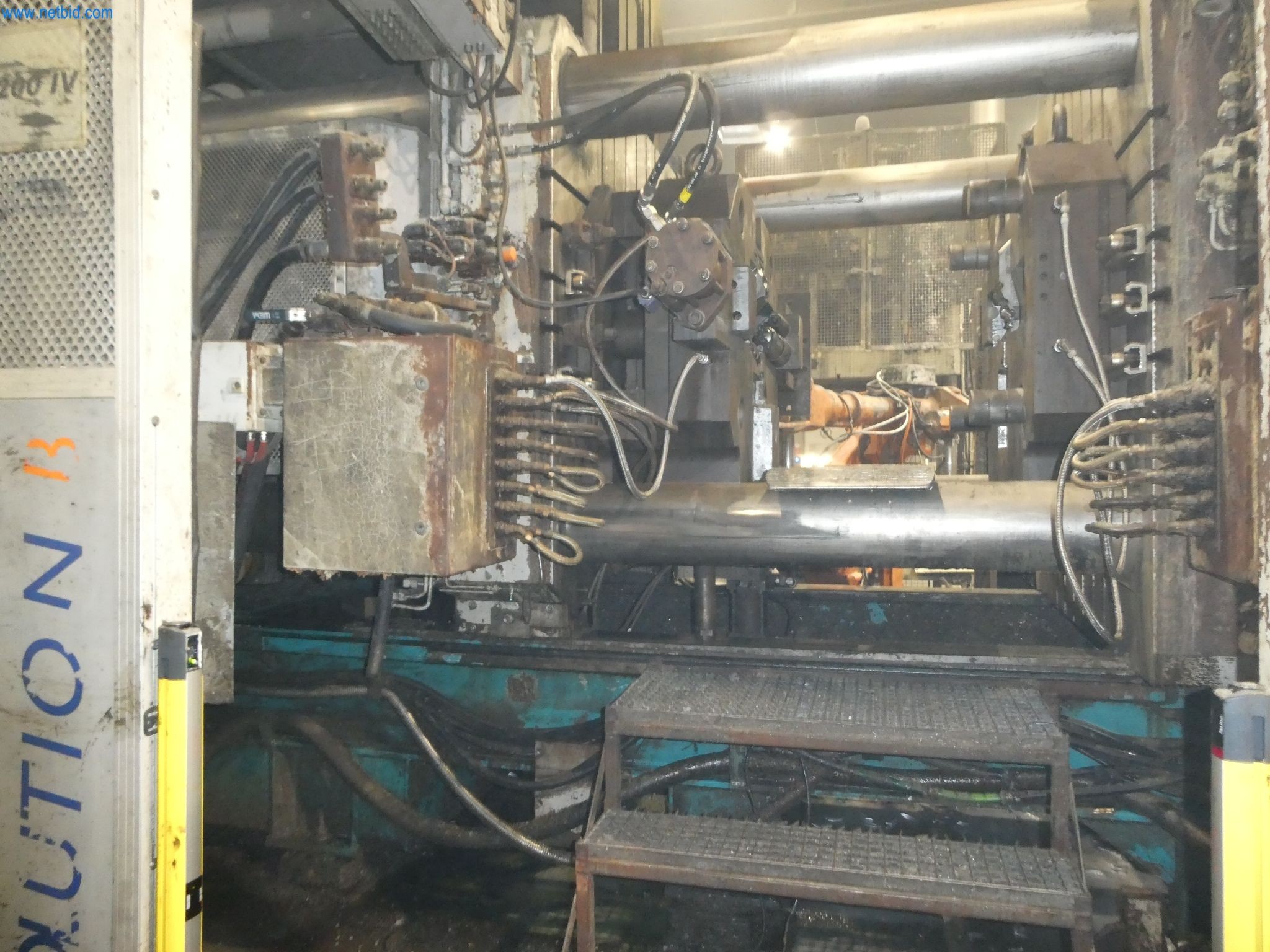 Machines & systems for light metal die casting (powertrain & structural parts)-10