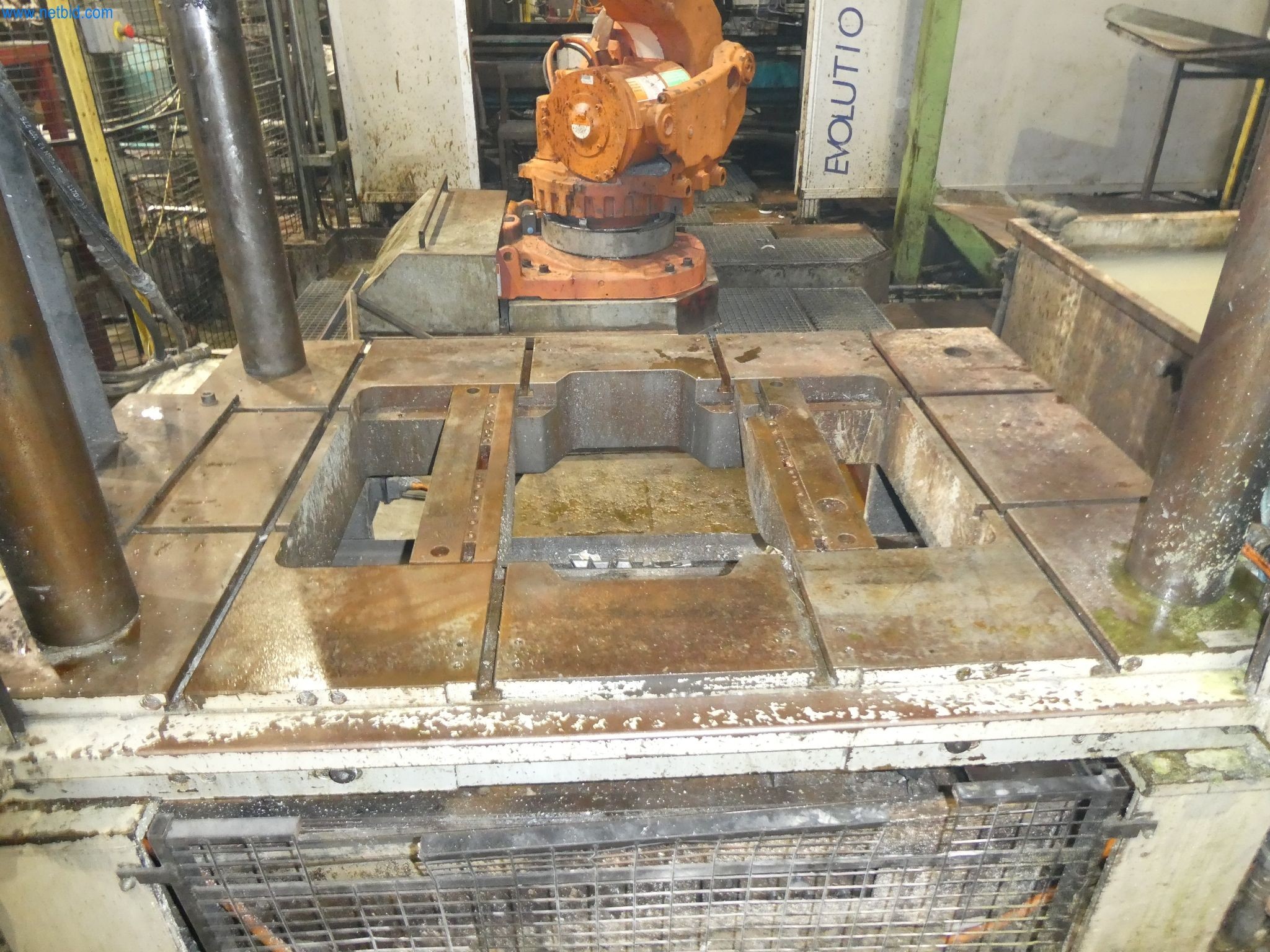 Machines & systems for light metal die casting (powertrain & structural parts)-30