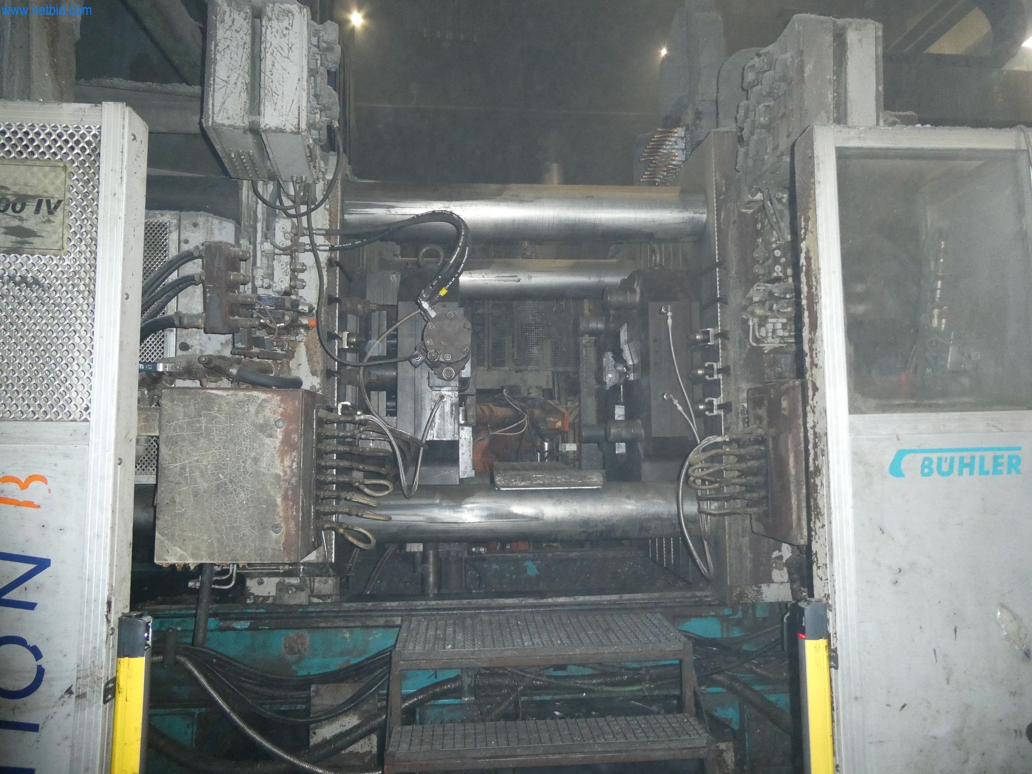 Machines & systems for light metal die casting (powertrain & structural parts)-5