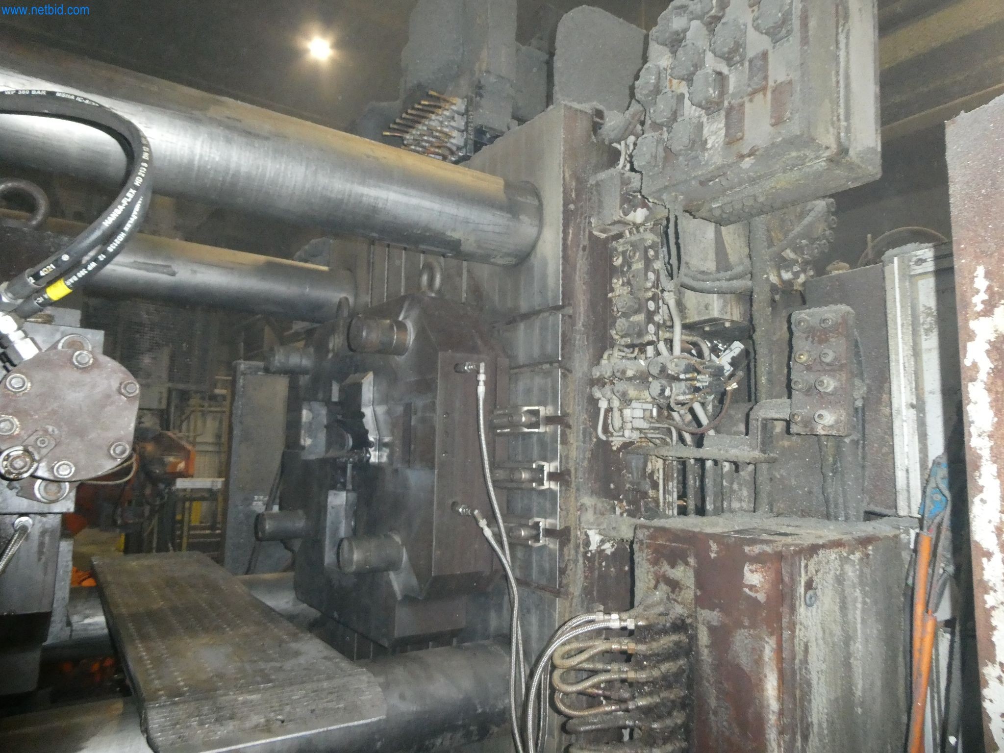 Machines & systems for light metal die casting (powertrain & structural parts)-8