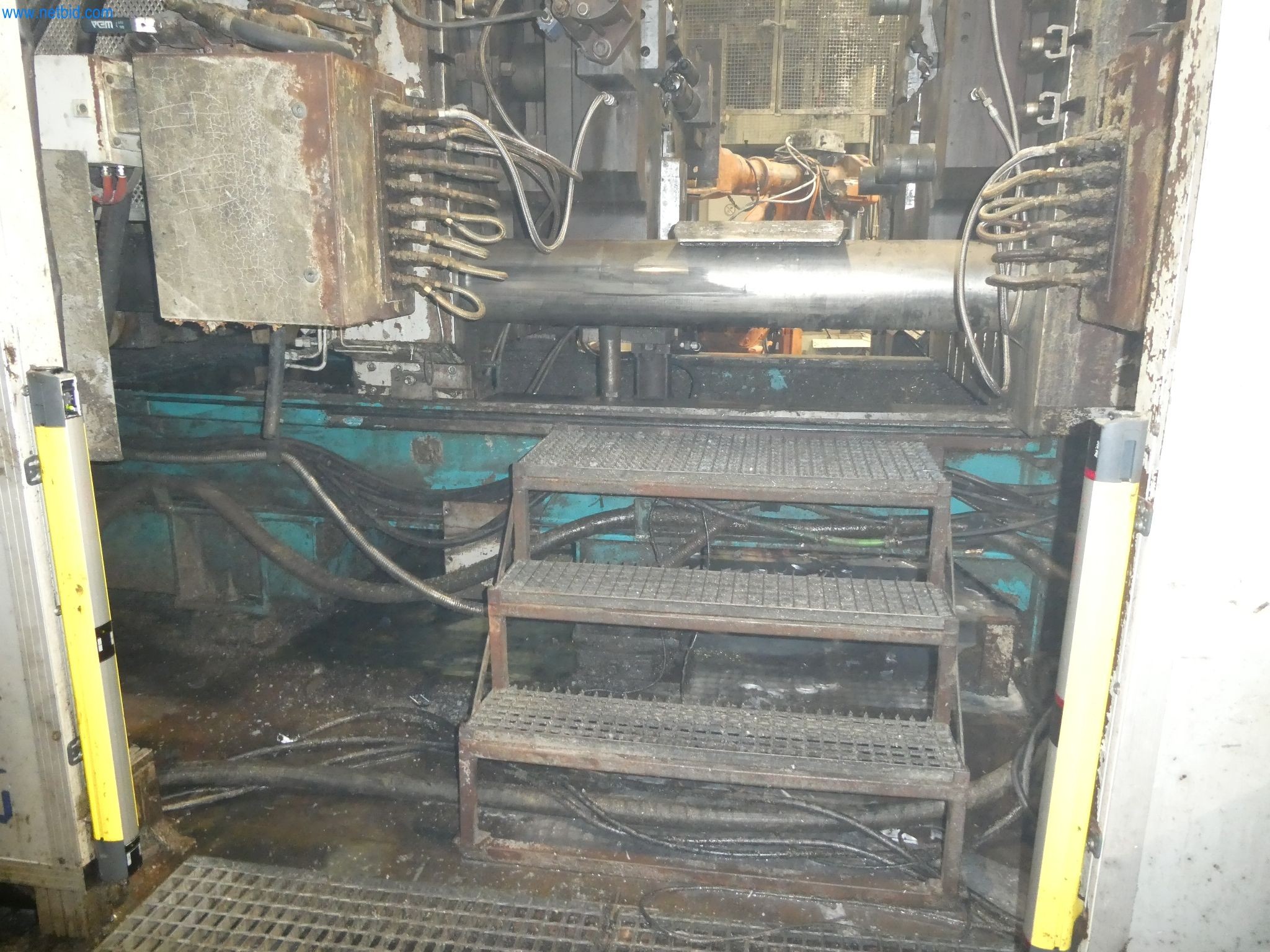 Machines & systems for light metal die casting (powertrain & structural parts)-9