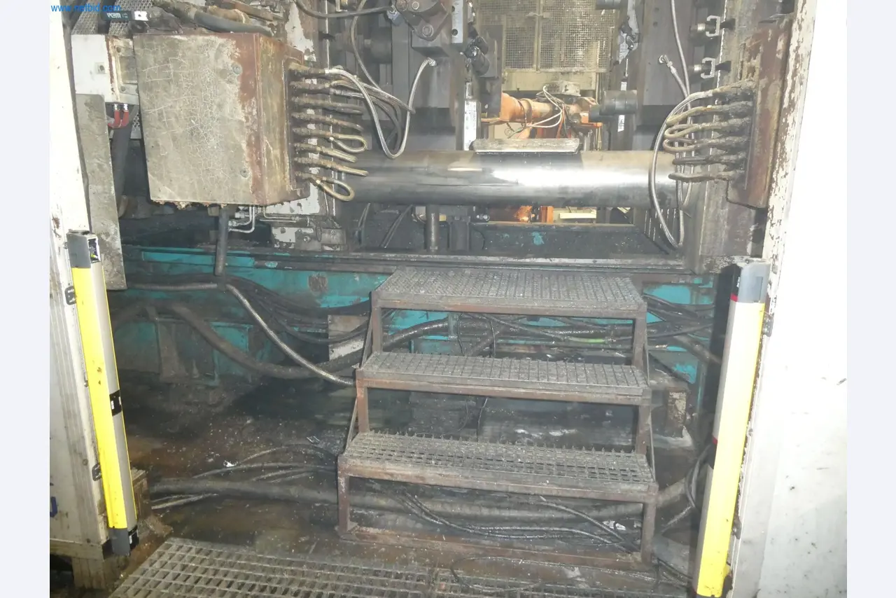 Machines & systems for light metal die casting (powertrain & structural parts)-9