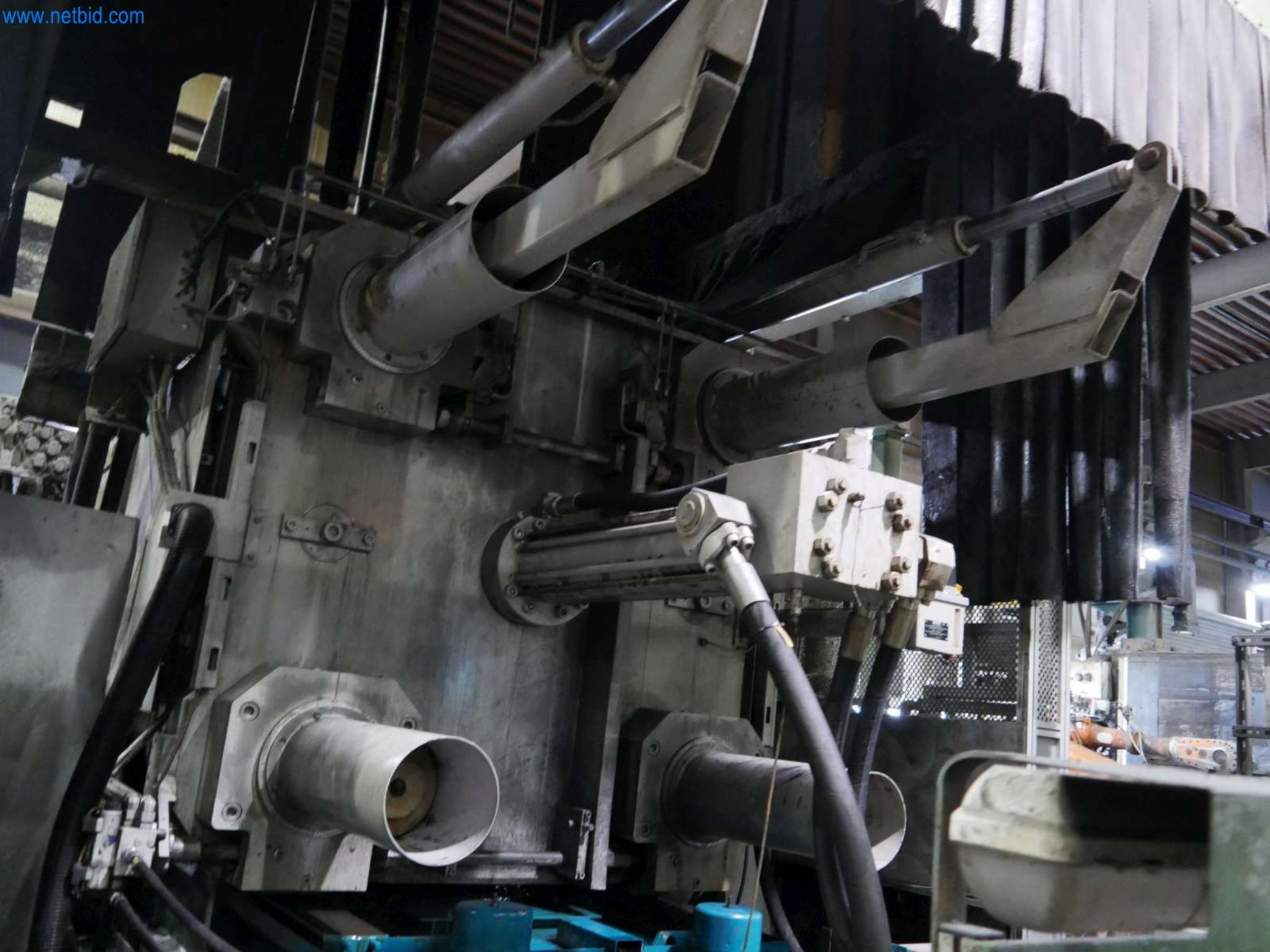 Machines & systems for light metal die casting (powertrain & structural parts)-11