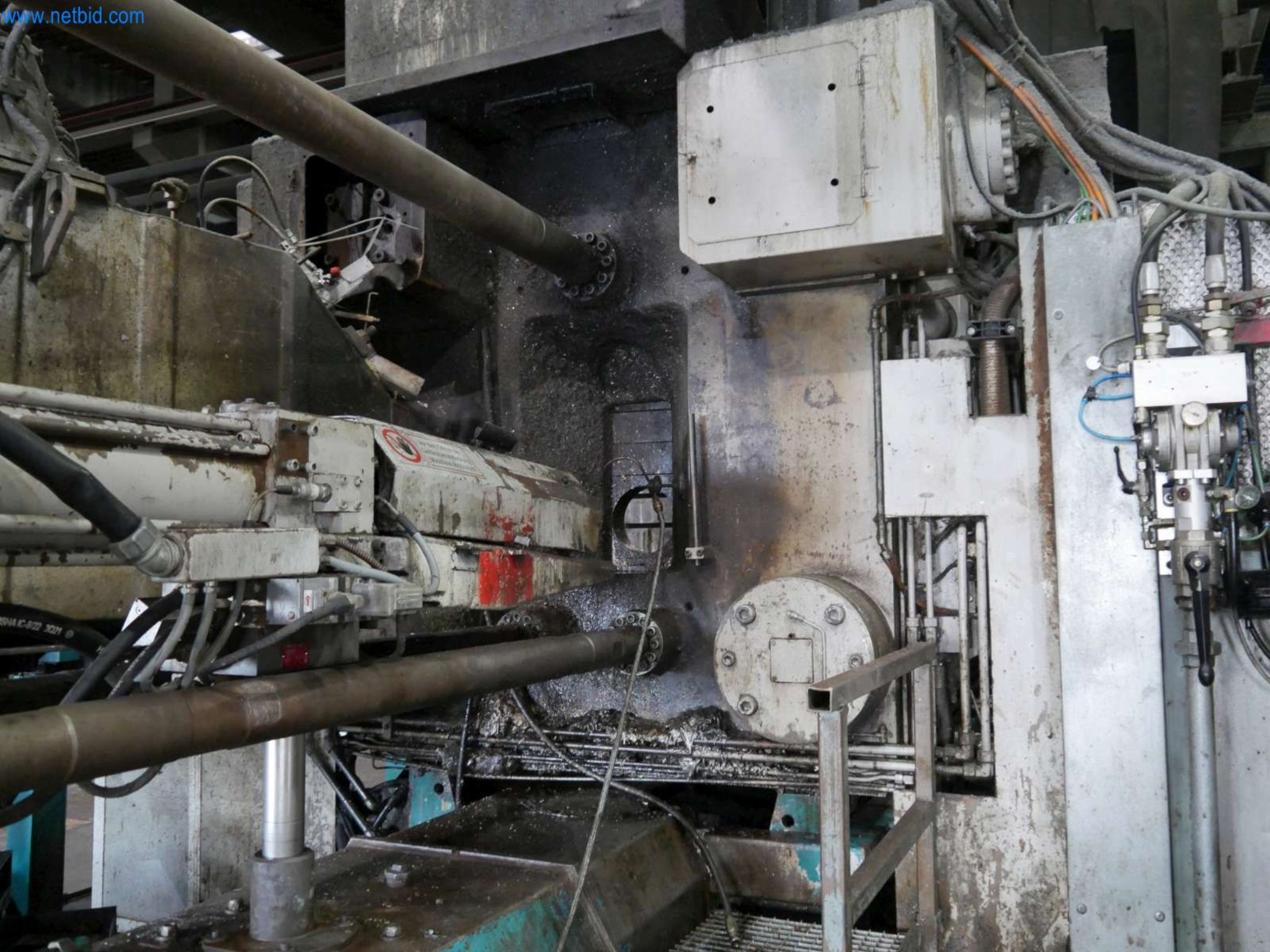 Machines & systems for light metal die casting (powertrain & structural parts)-18