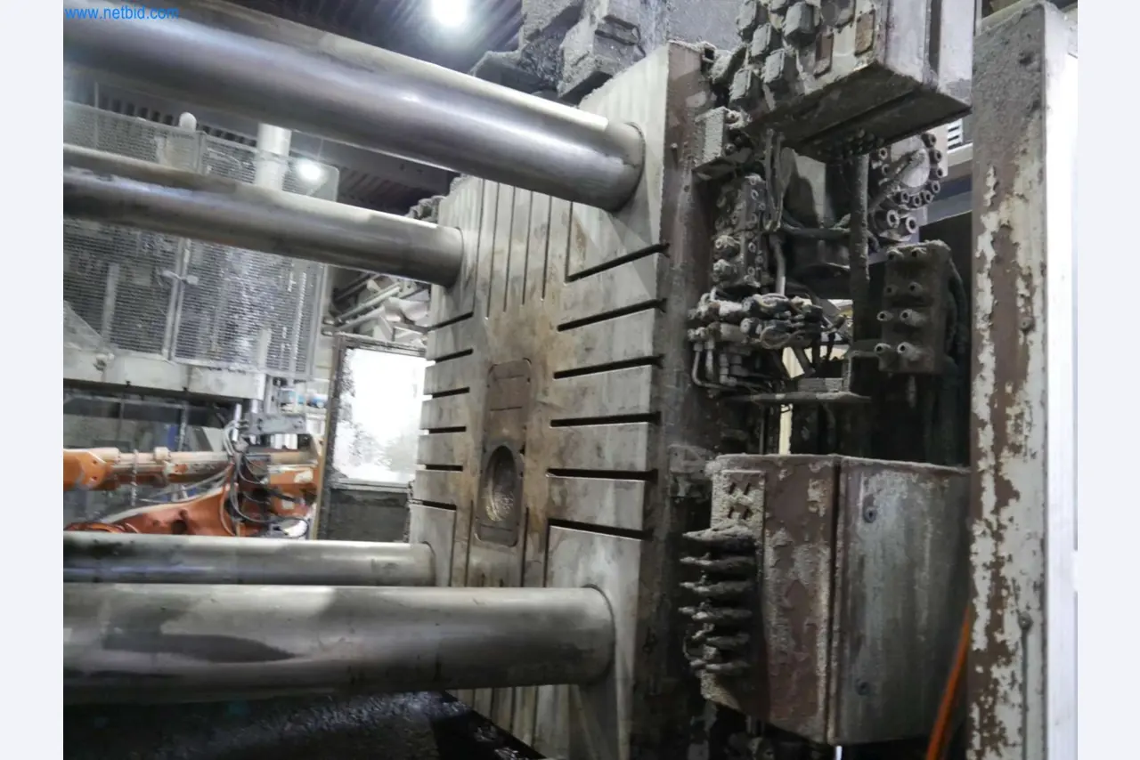 Machines & systems for light metal die casting (powertrain & structural parts)-5