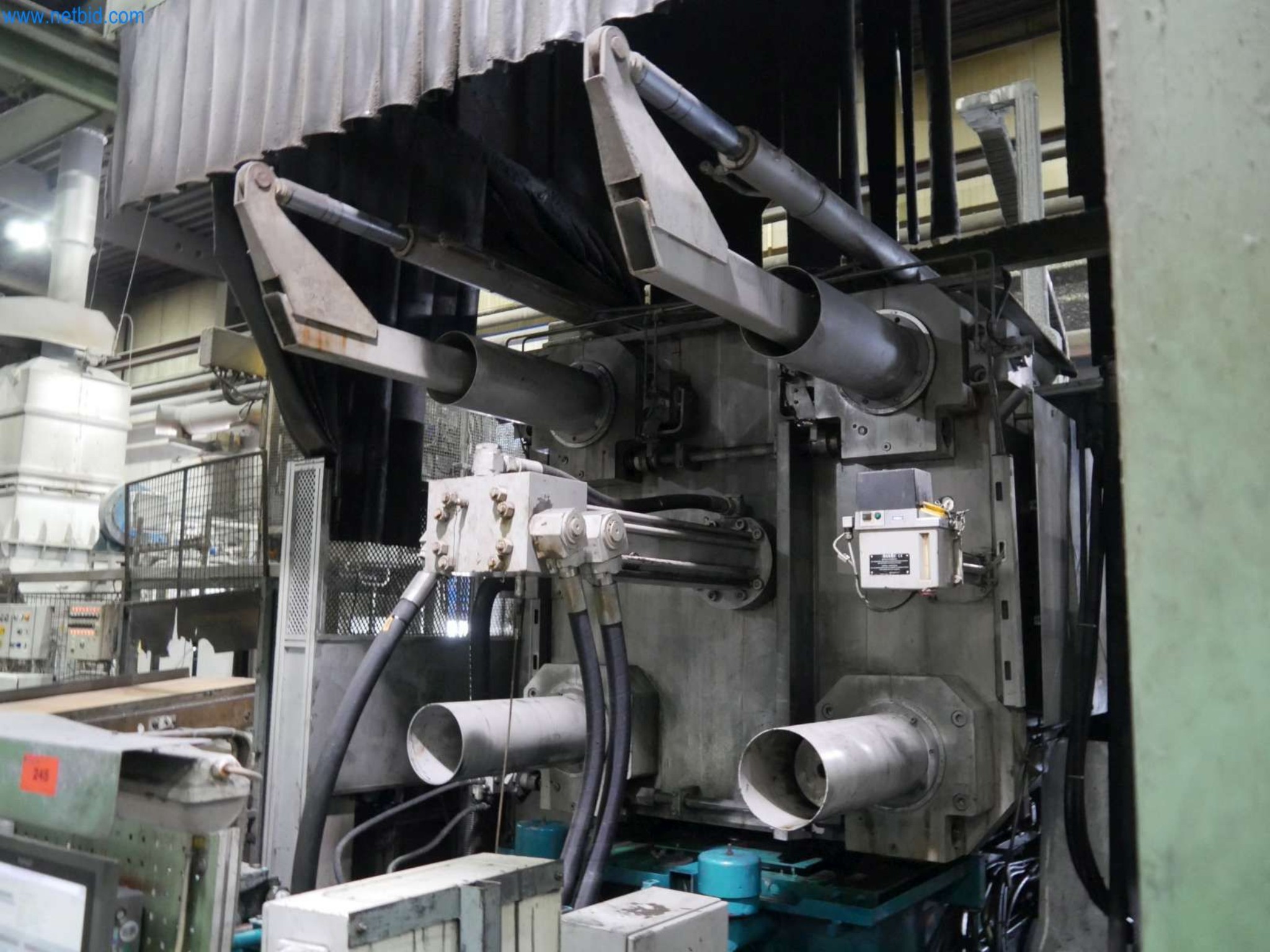 Machines & systems for light metal die casting (powertrain & structural parts)-8