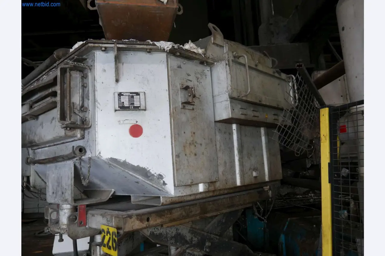 Machines & systems for light metal die casting (powertrain & structural parts)-3