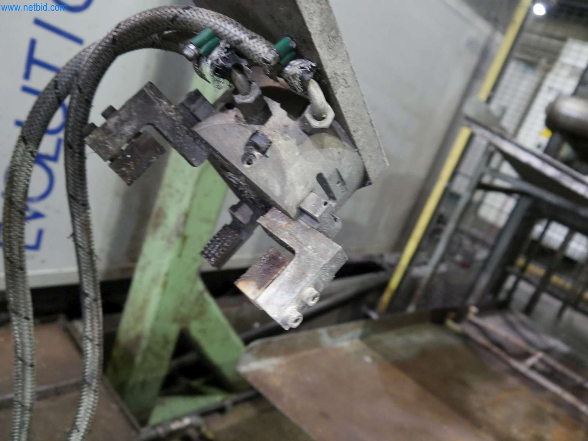 Machines & systems for light metal die casting (powertrain & structural parts)-2