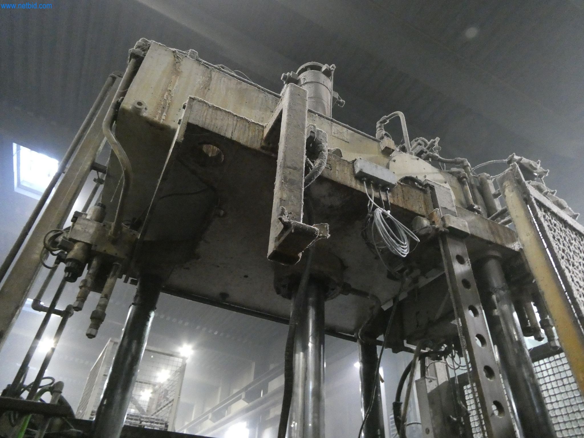 Machines & systems for light metal die casting (powertrain & structural parts)-13