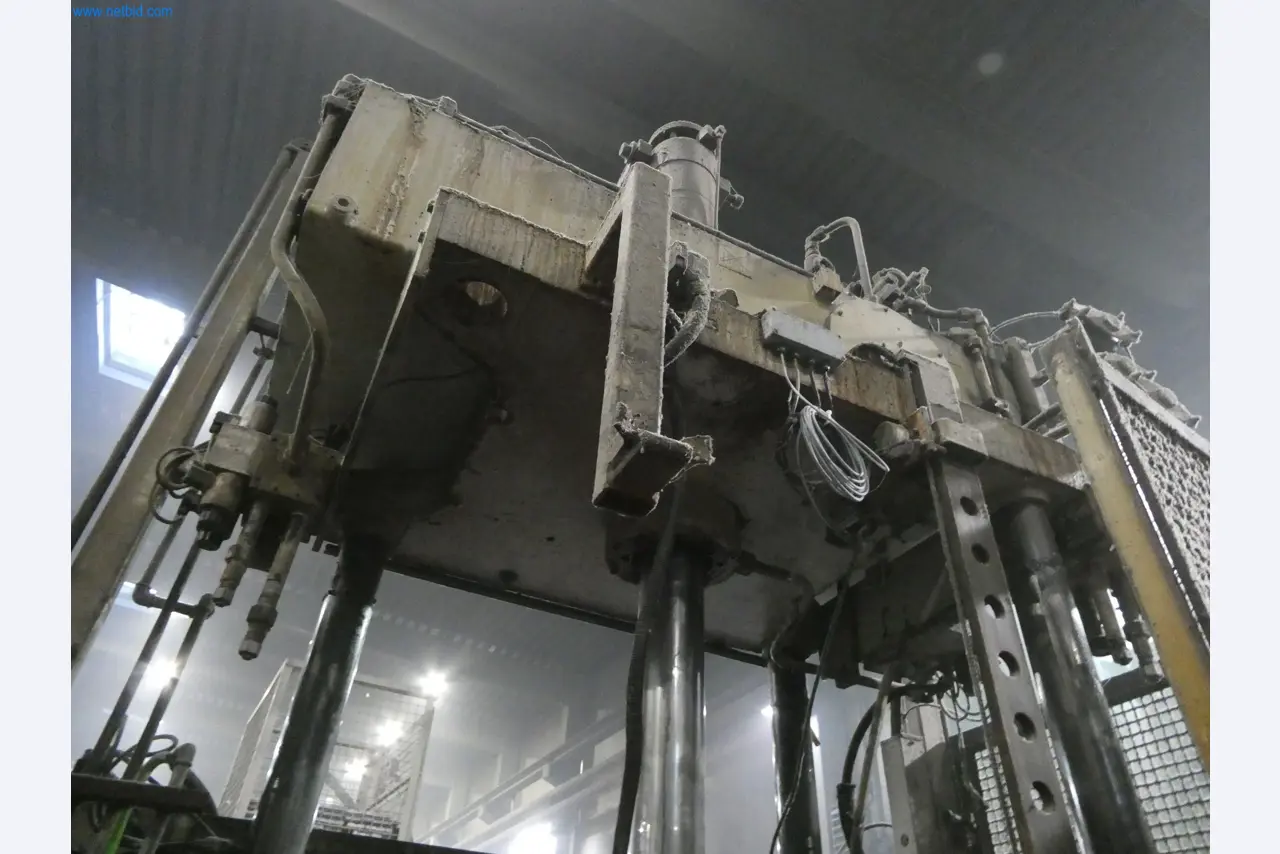 Machines & systems for light metal die casting (powertrain & structural parts)-13