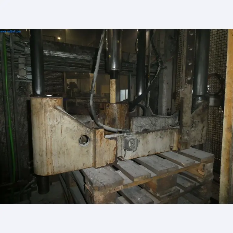 Machines & systems for light metal die casting (powertrain & structural parts)-14