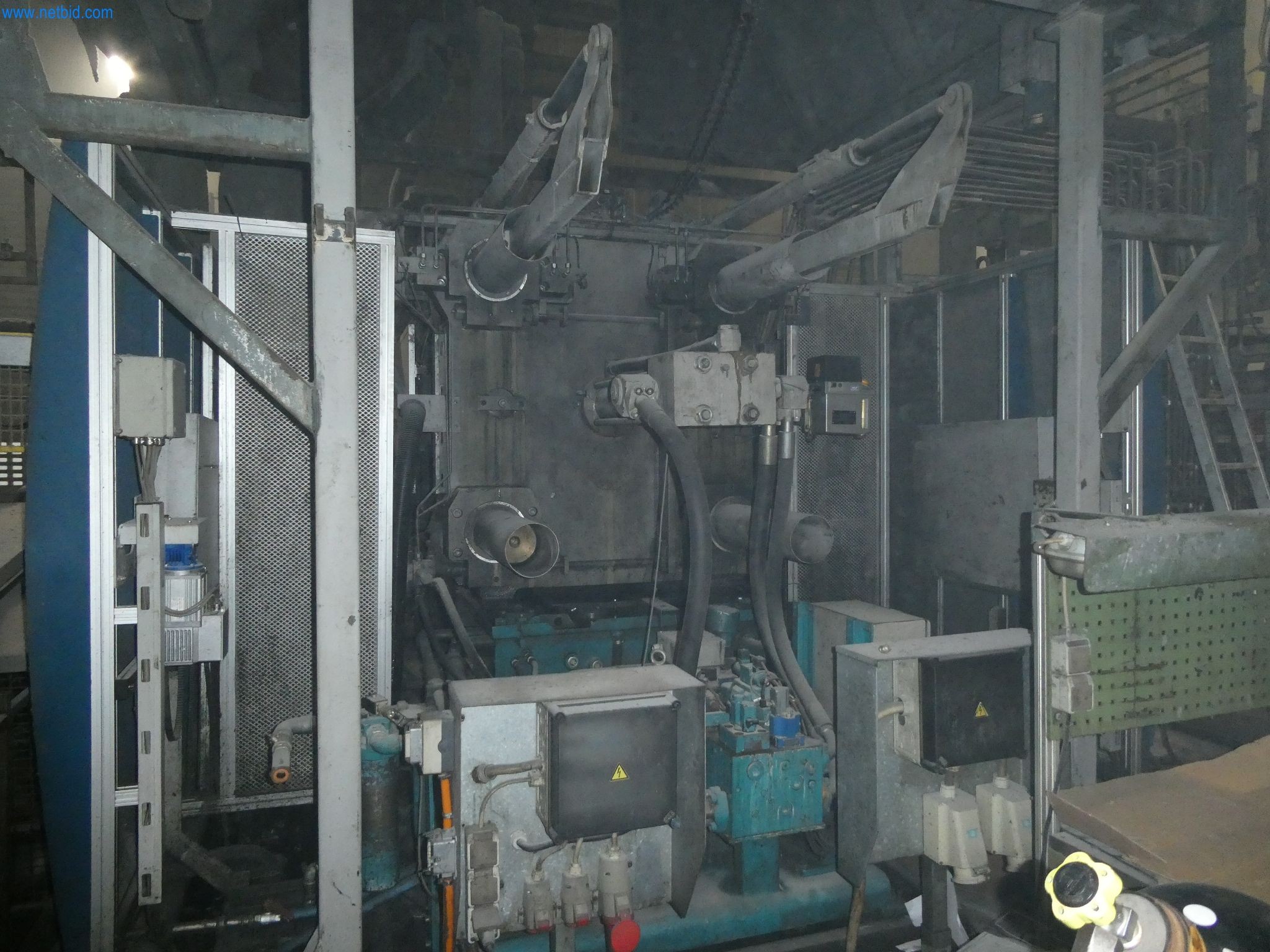 Machines & systems for light metal die casting (powertrain & structural parts)-23