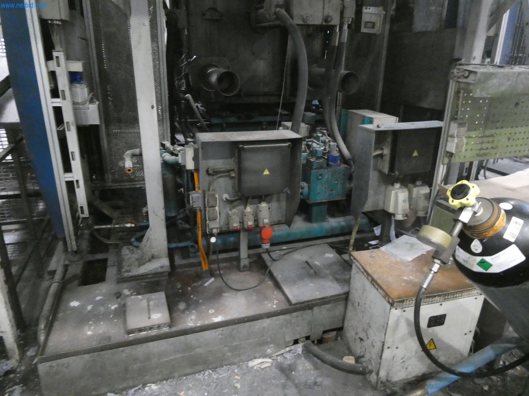 Machines & systems for light metal die casting (powertrain & structural parts)-25