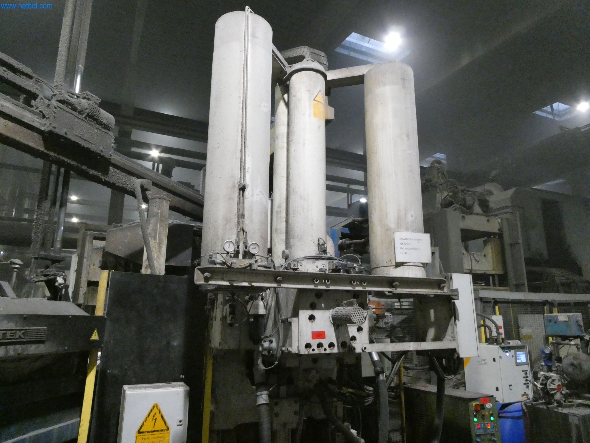 Machines & systems for light metal die casting (powertrain & structural parts)-11