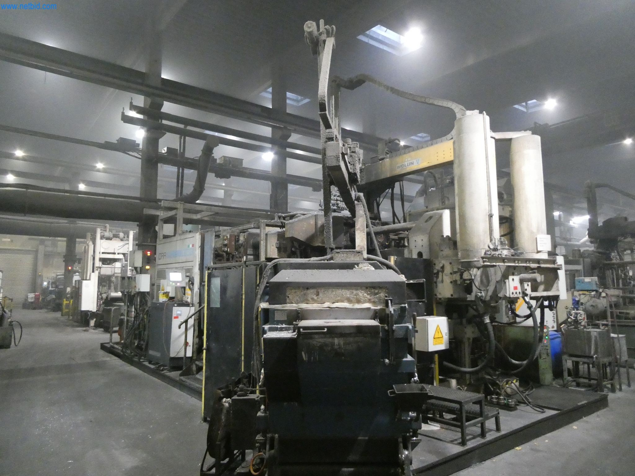 Machines & systems for light metal die casting (powertrain & structural parts)-3