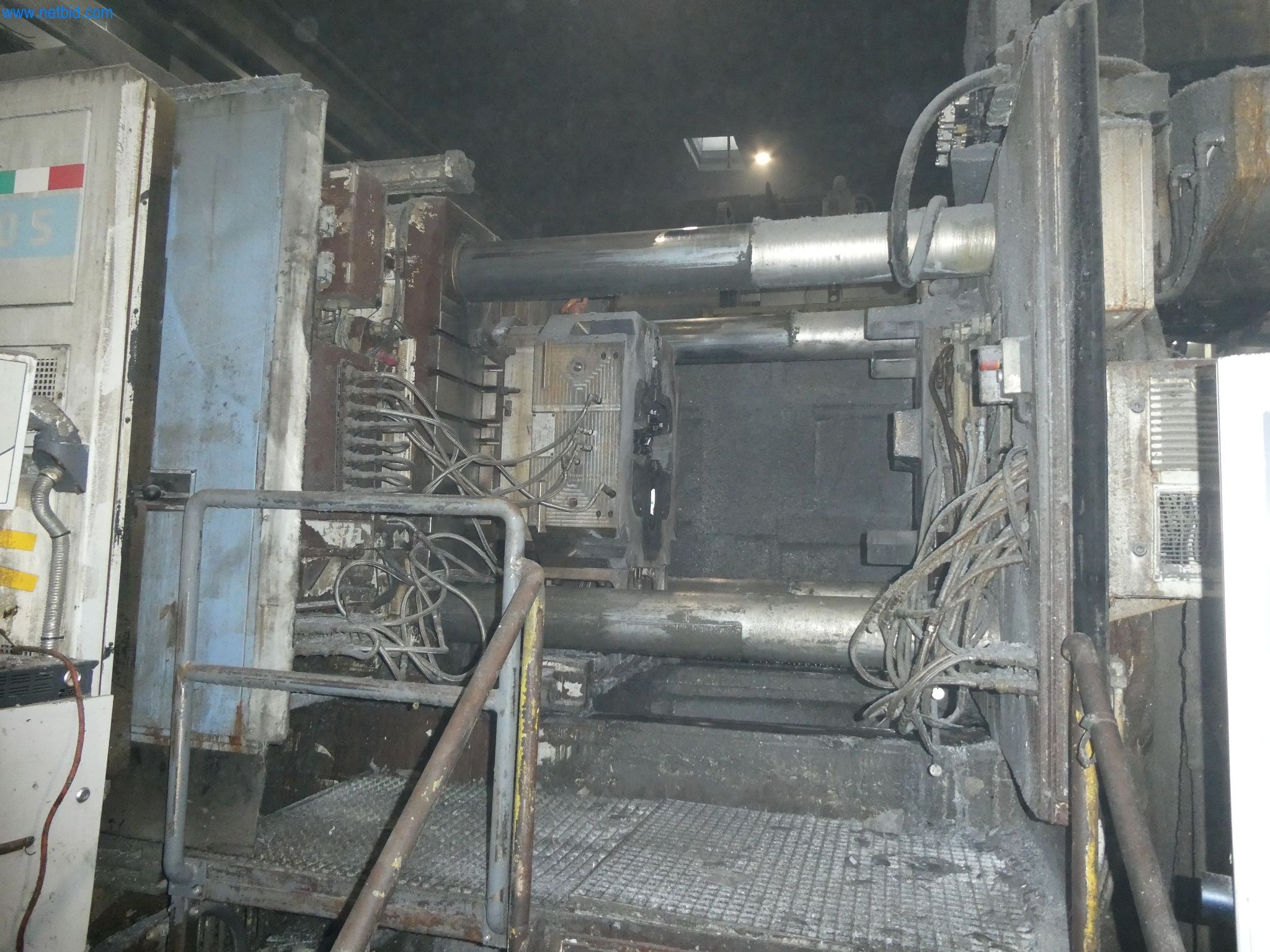 Machines & systems for light metal die casting (powertrain & structural parts)-7