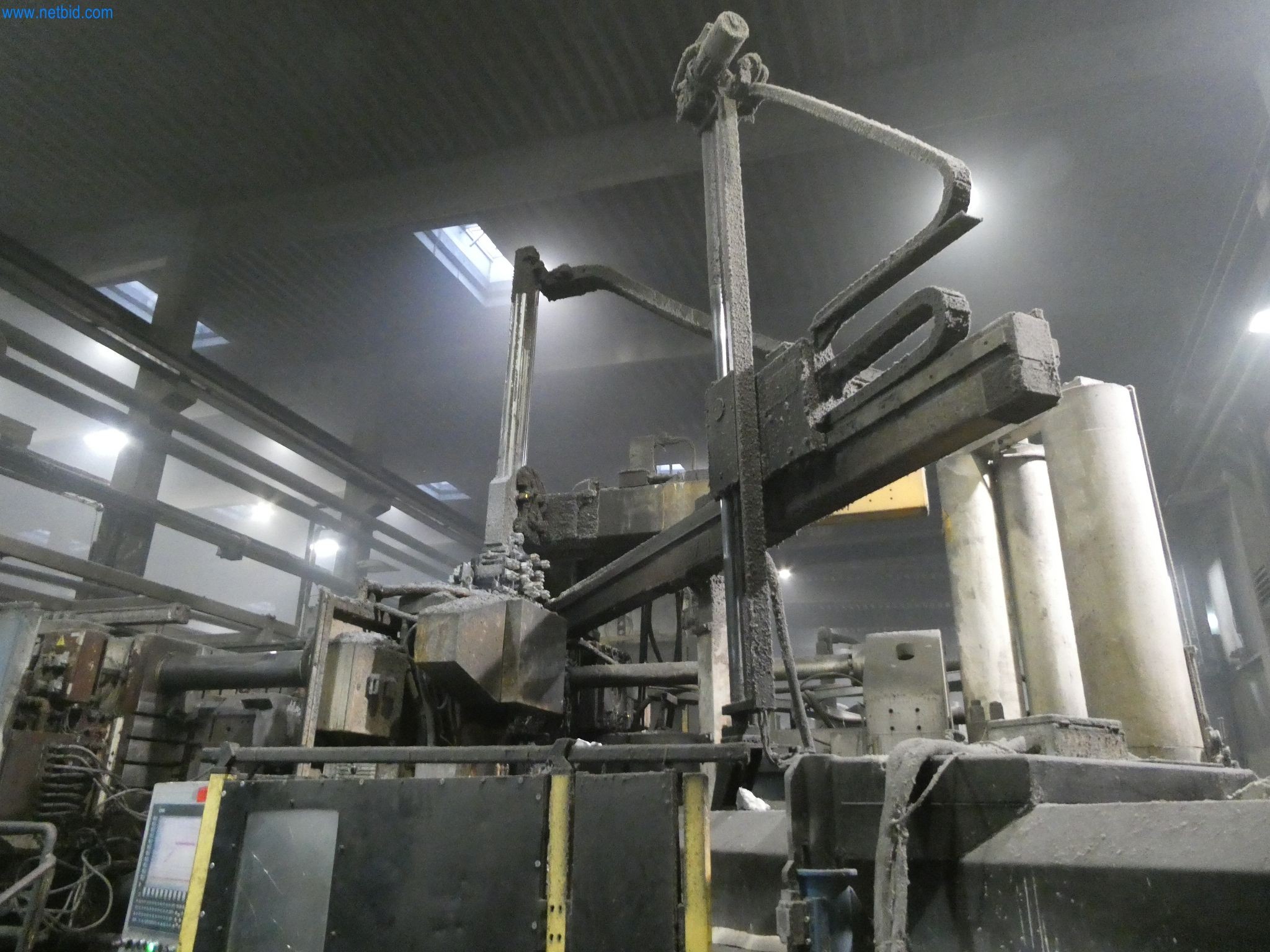 Machines & systems for light metal die casting (powertrain & structural parts)-8