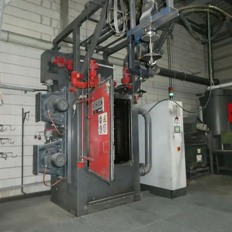 Overhead conveyor solid blast machine (beam 9) Schlick Rotojet