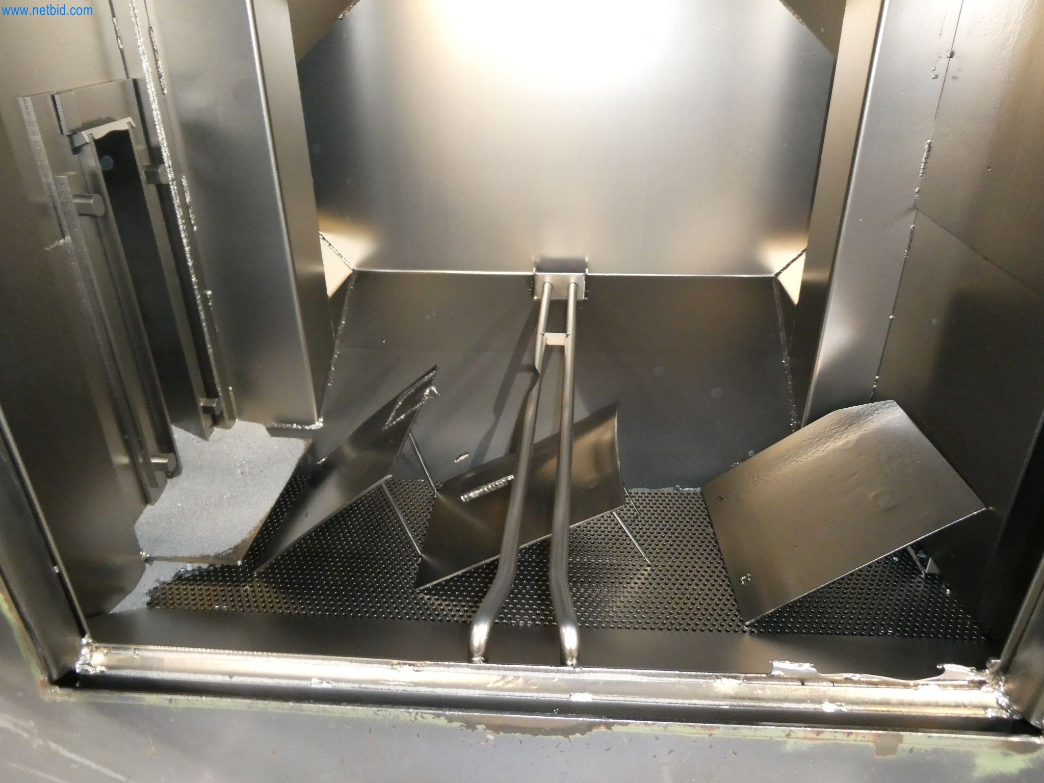 Machines & systems for light metal die casting (powertrain & structural parts)-6