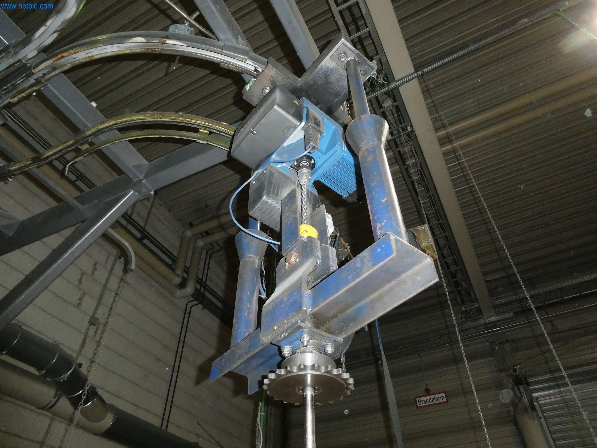 Machines & systems for light metal die casting (powertrain & structural parts)-8