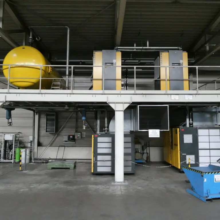 Central compressed air supply system (later release 30.10.2026)