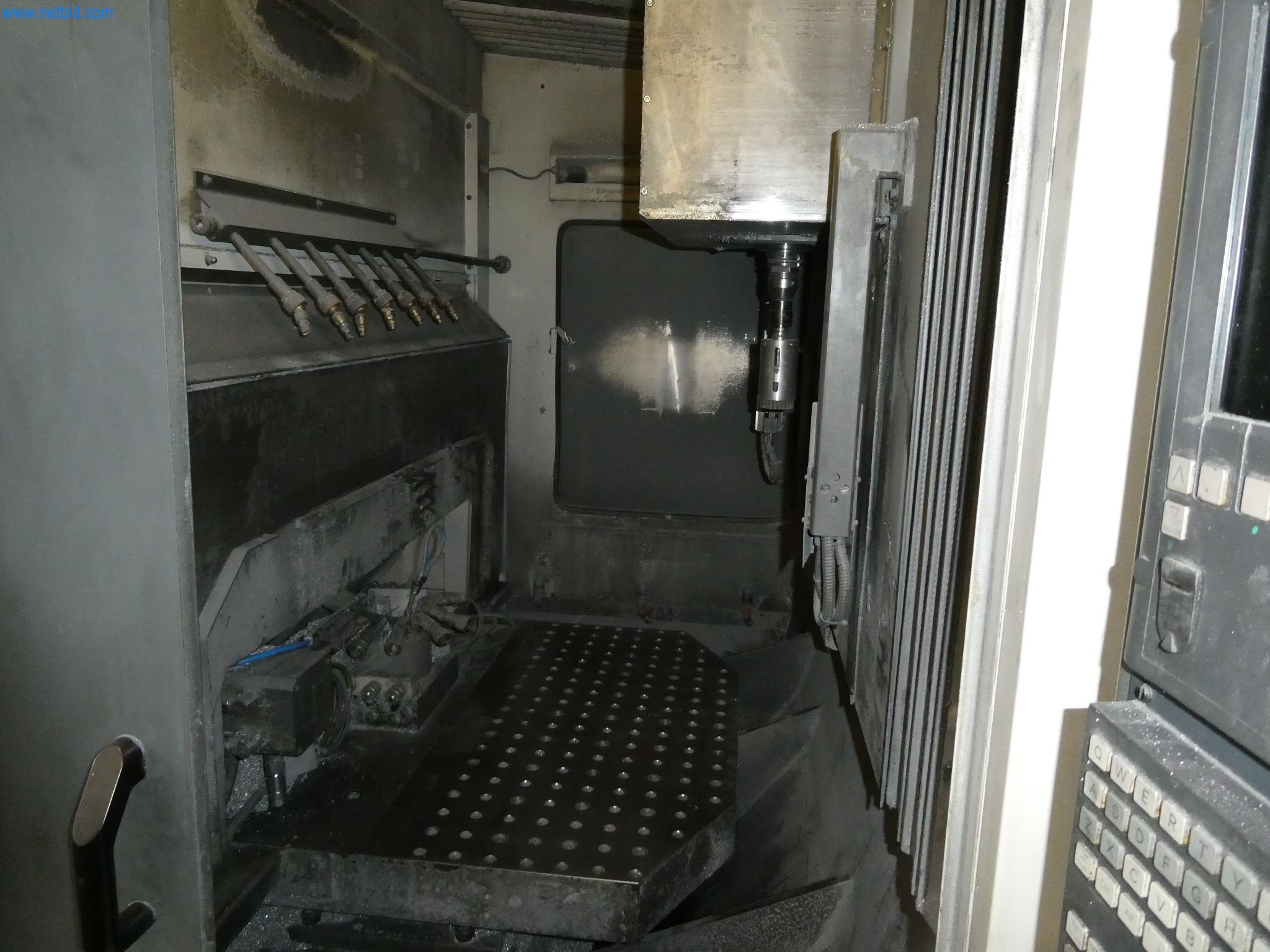 Machines & systems for light metal die casting (powertrain & structural parts)-10