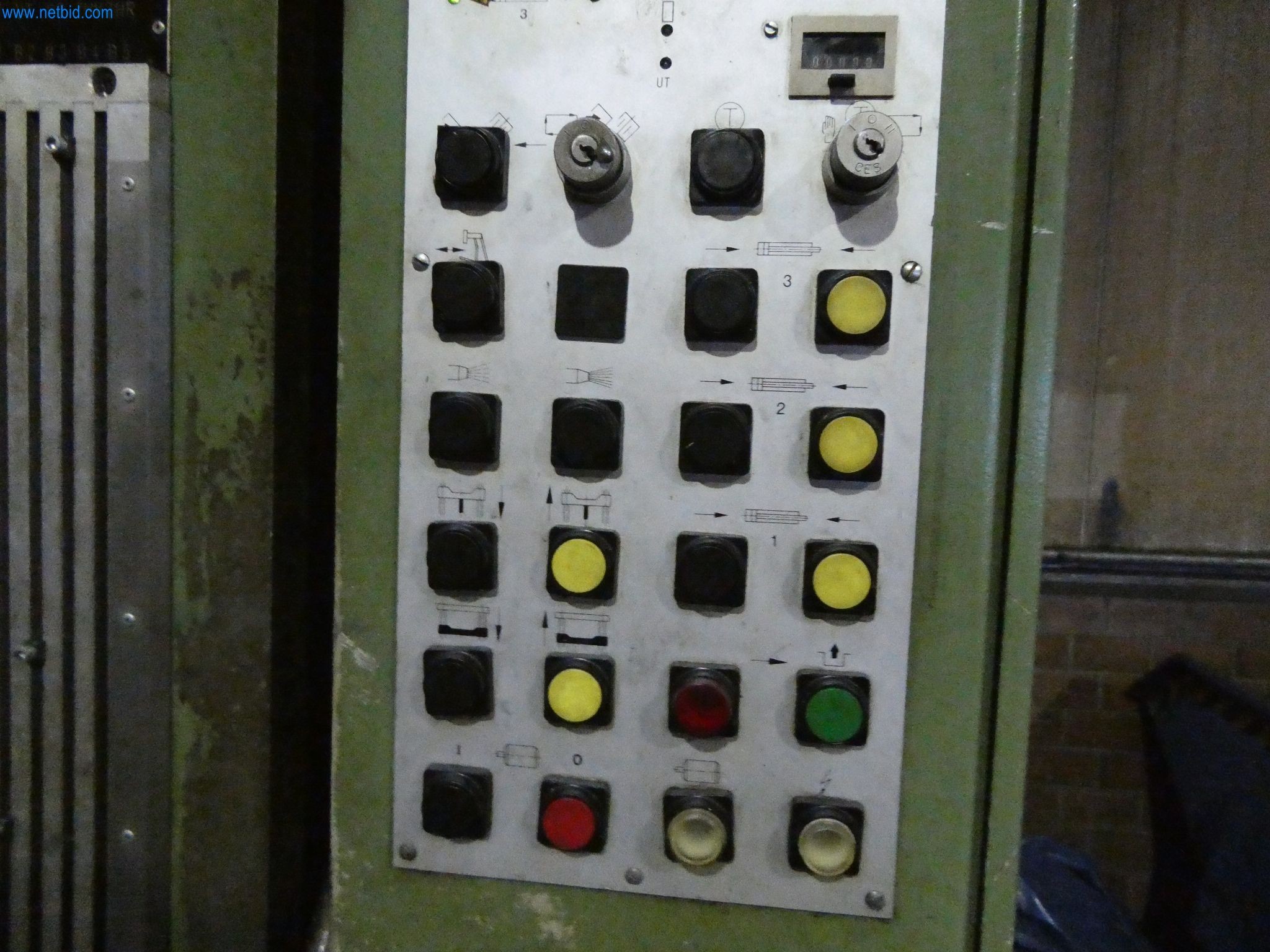 Machines & systems for light metal die casting (powertrain & structural parts)-5