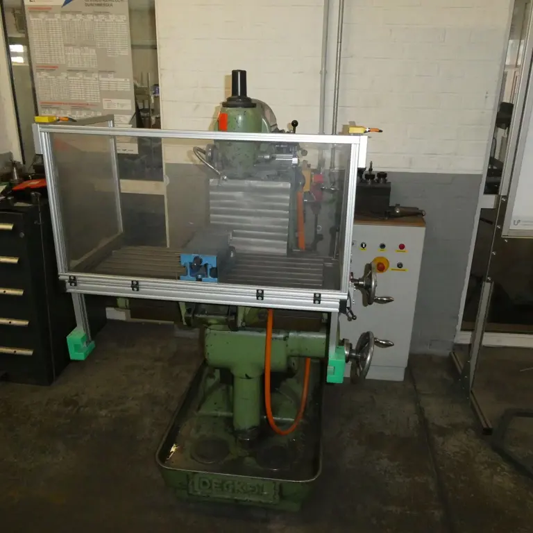 Universal milling machine Deckel FP2