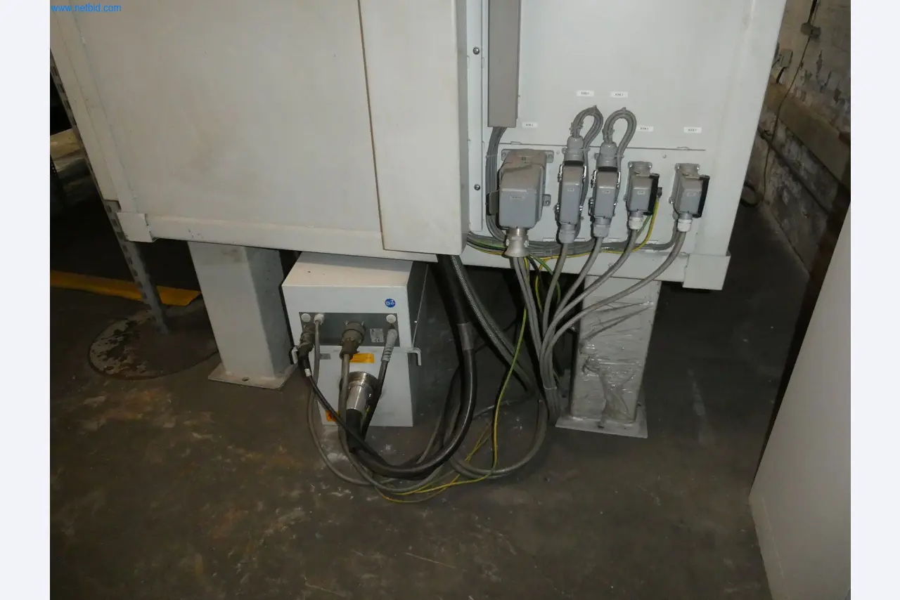 Machines & systems for light metal die casting (powertrain & structural parts)-5