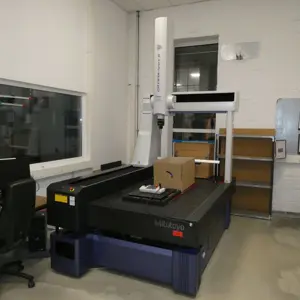 3D coordinate measuring machine Mitutoyo Crysta-Apex S9168-B