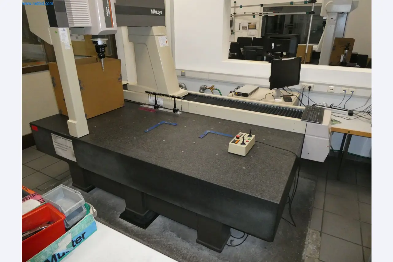 Machines & systems for light metal die casting (powertrain & structural parts)-2