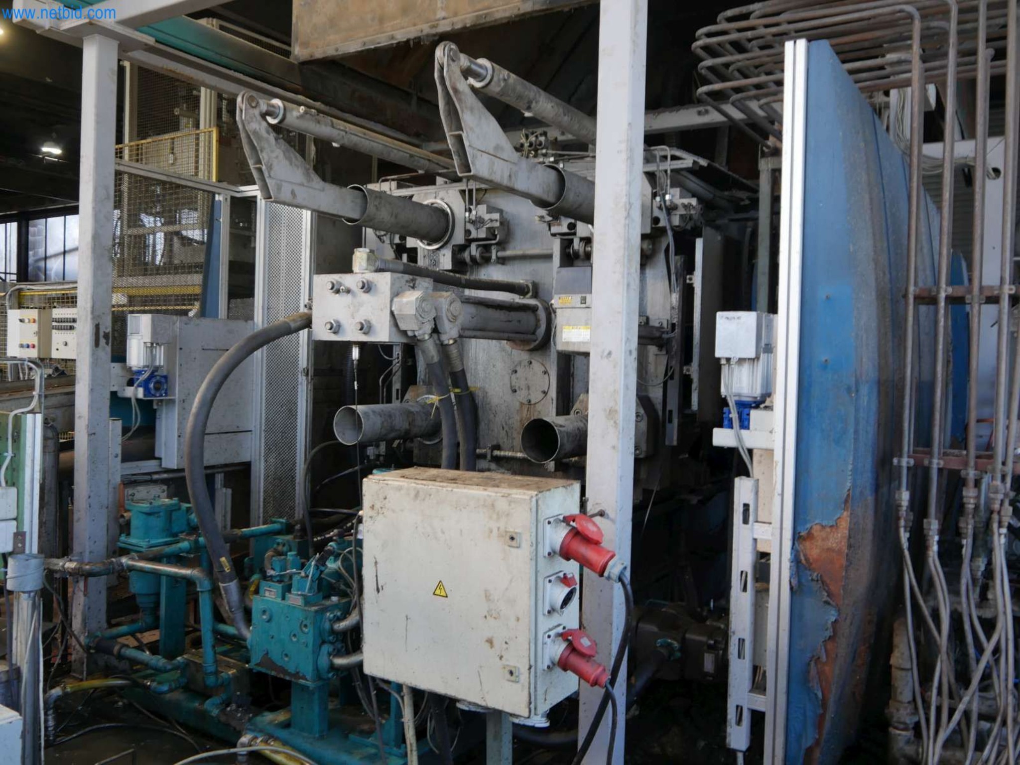 Machines & systems for light metal die casting (powertrain & structural parts)-12