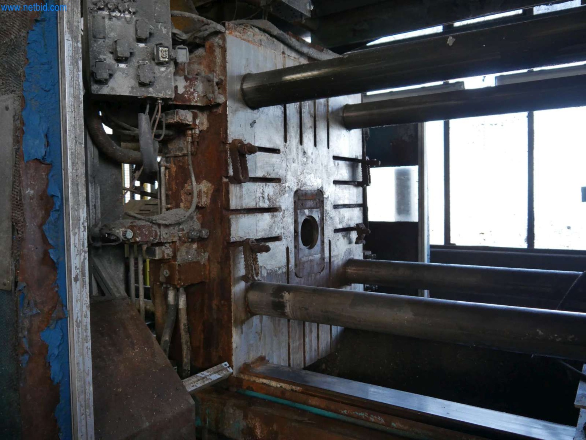 Machines & systems for light metal die casting (powertrain & structural parts)-21