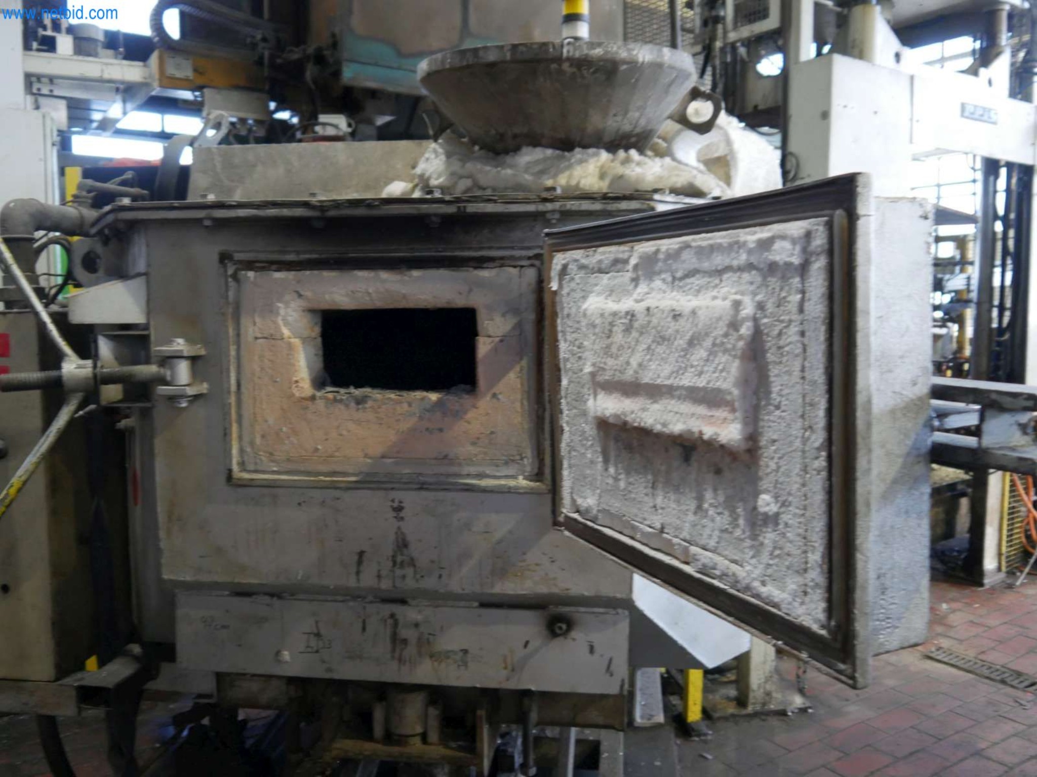 Machines & systems for light metal die casting (powertrain & structural parts)-29